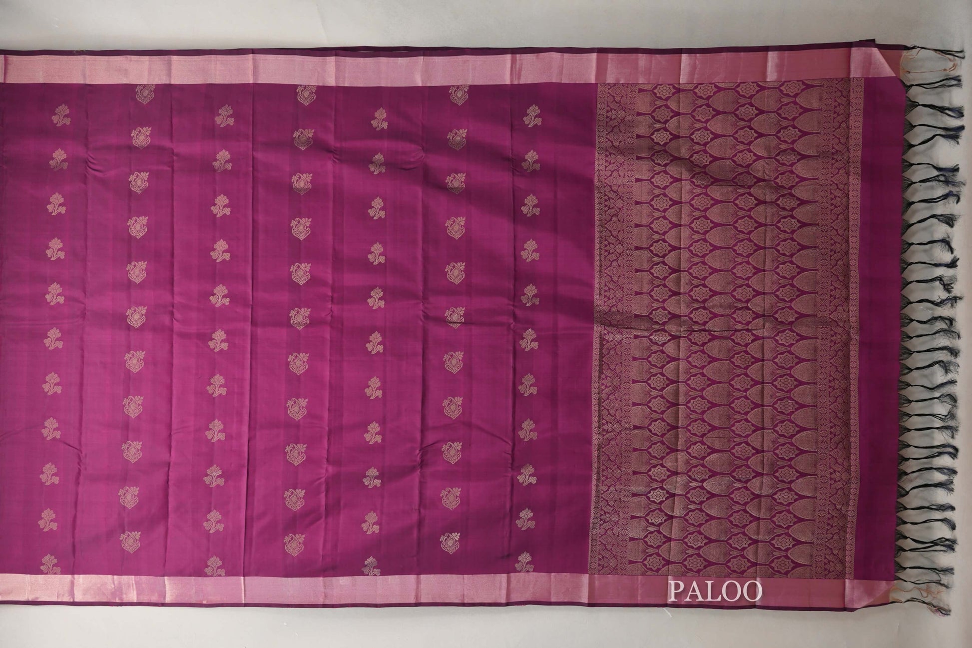 Deep Magenta Light Weight Kanjivaram Silk Saree paloo
