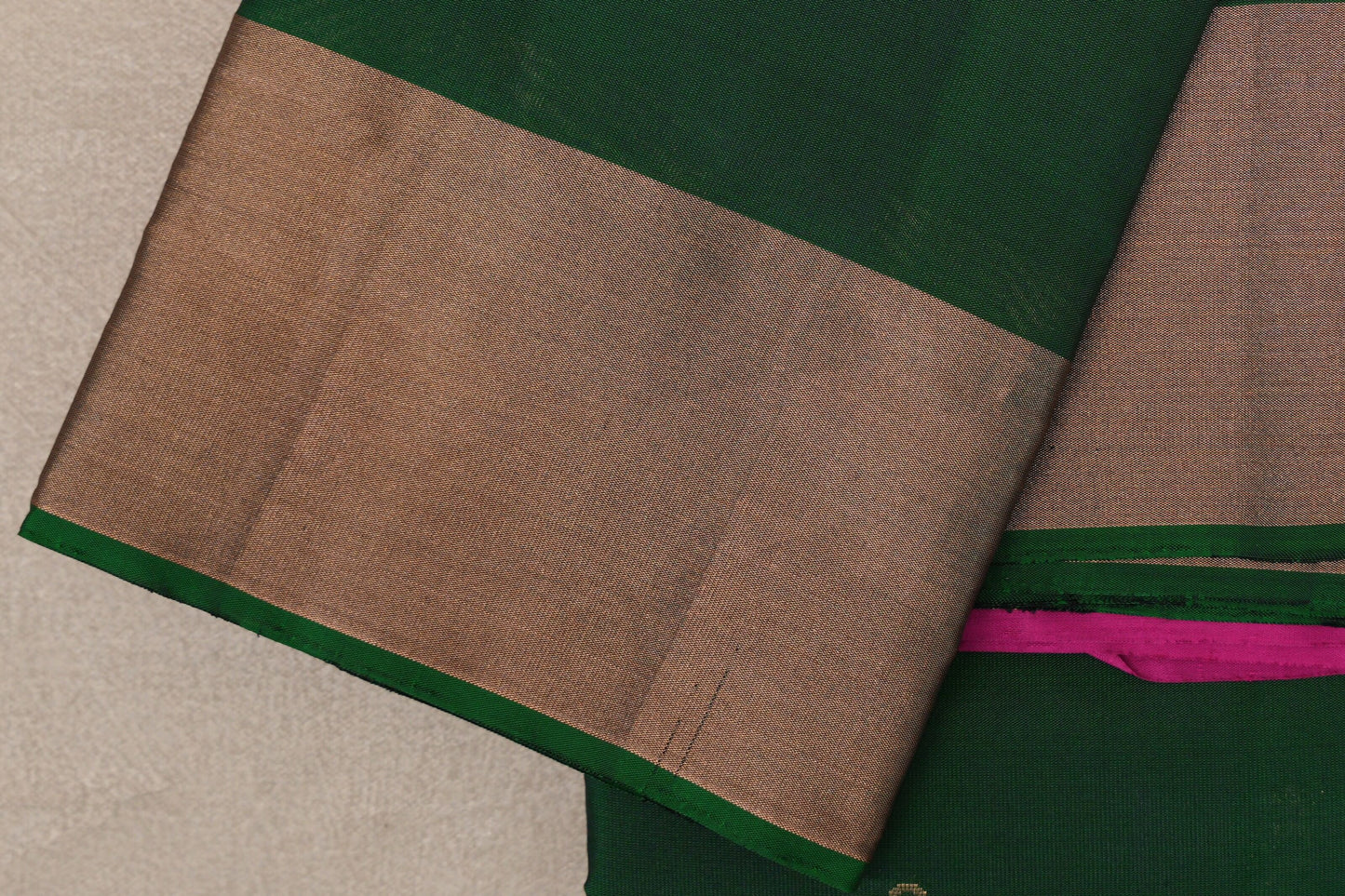 Bottle Green Light Weight Kanjivaram Silk Saree border