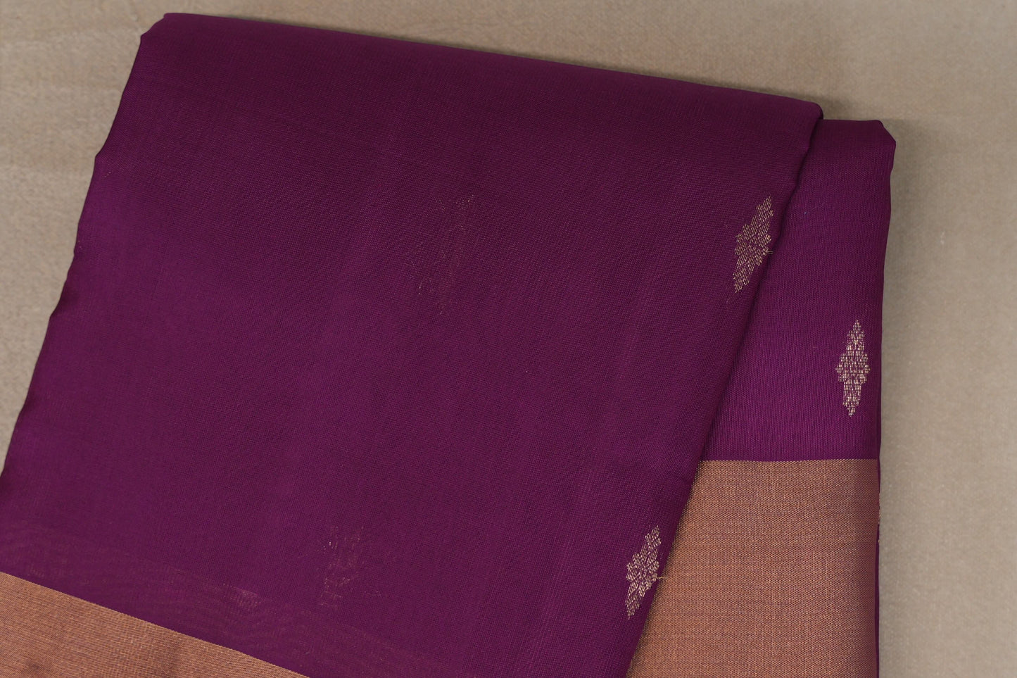 Deep Magenta Light Weight Kanjivaram Silk Saree body