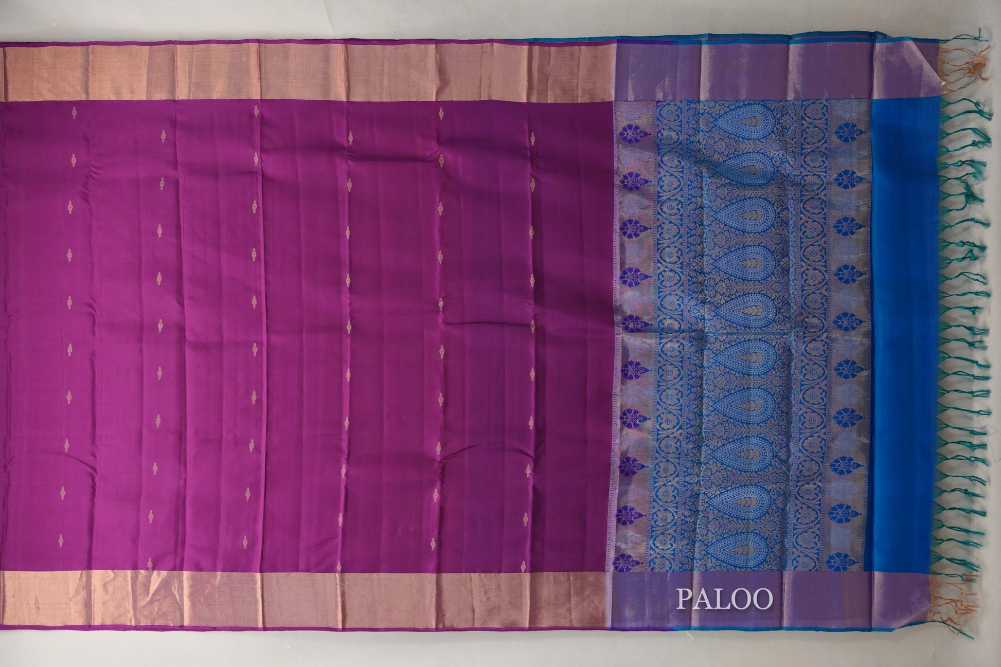 Deep Magenta Light Weight Kanjivaram Silk Saree paloo
