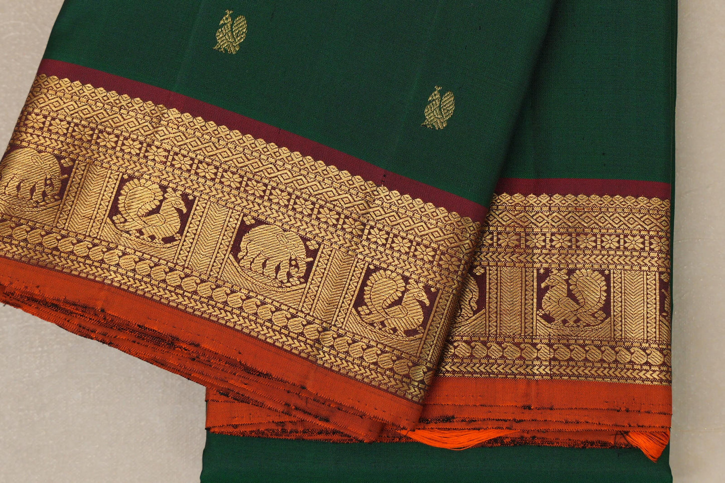 Bottle Green with Maroon border Vintage Kanjivaram Silk Saree border
