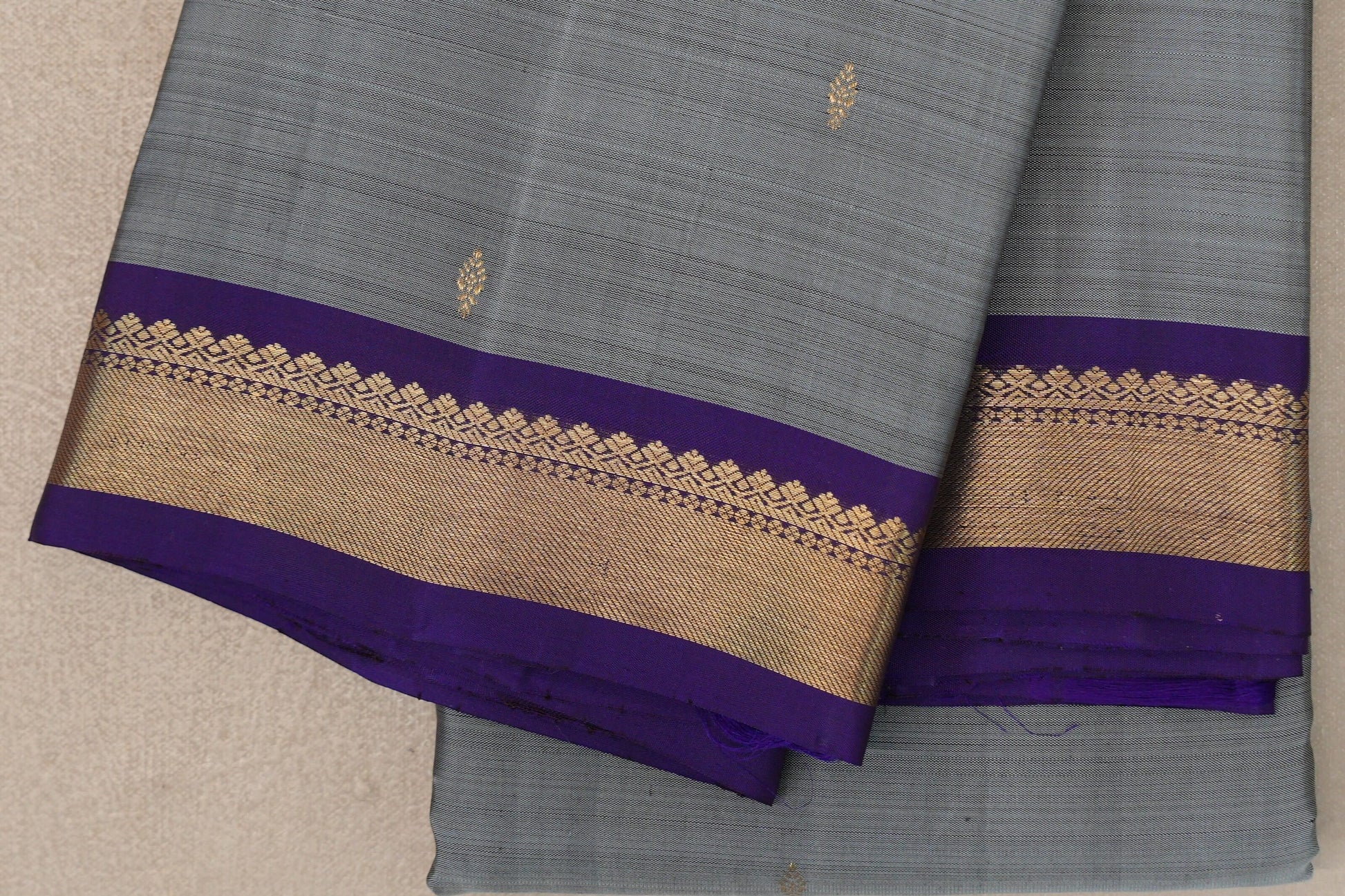 Silver Grey Vintage Kanjivaram Silk Saree border