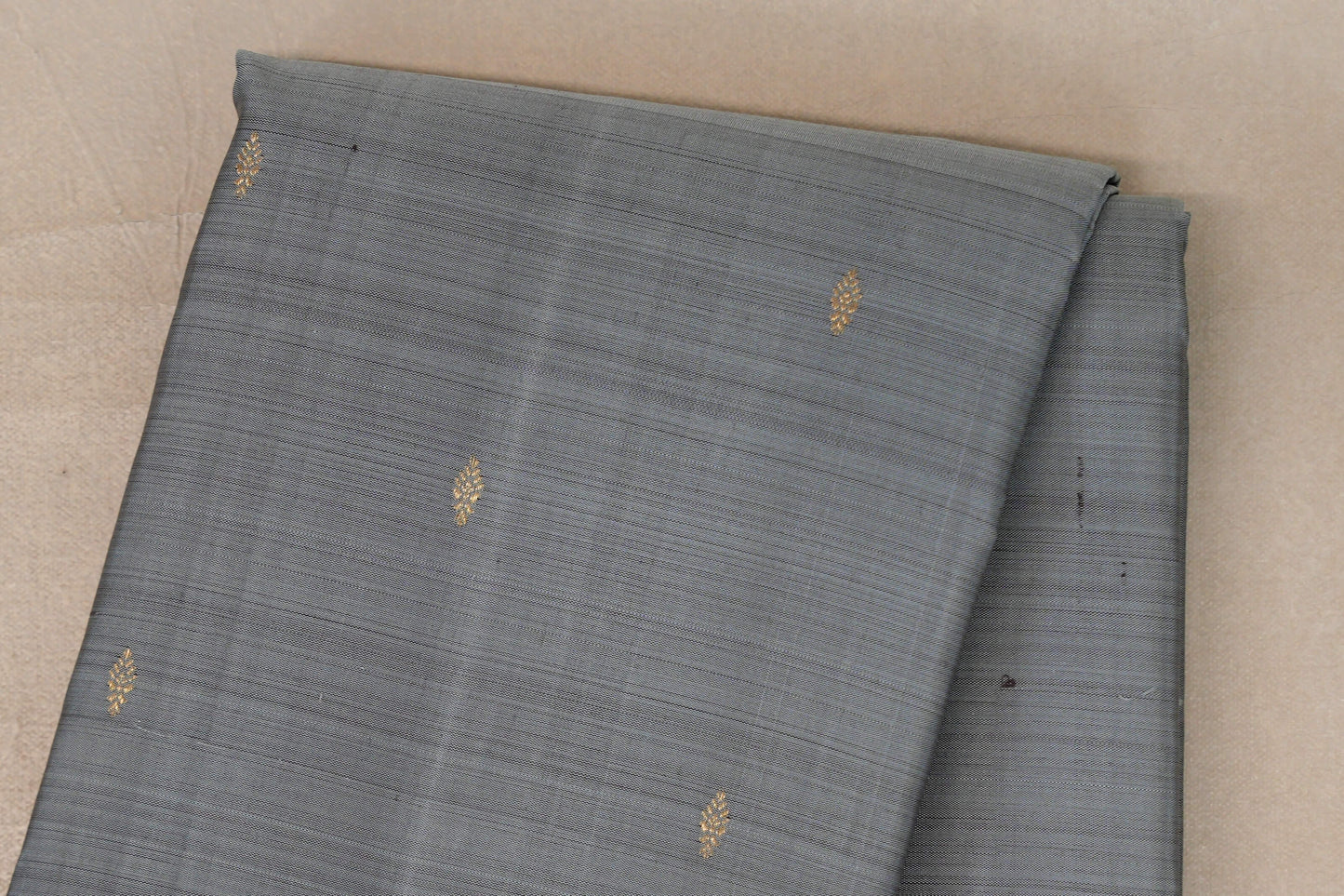 Silver Grey with Violet Purple Borders Vintage Kanjivaram Silk Saree body