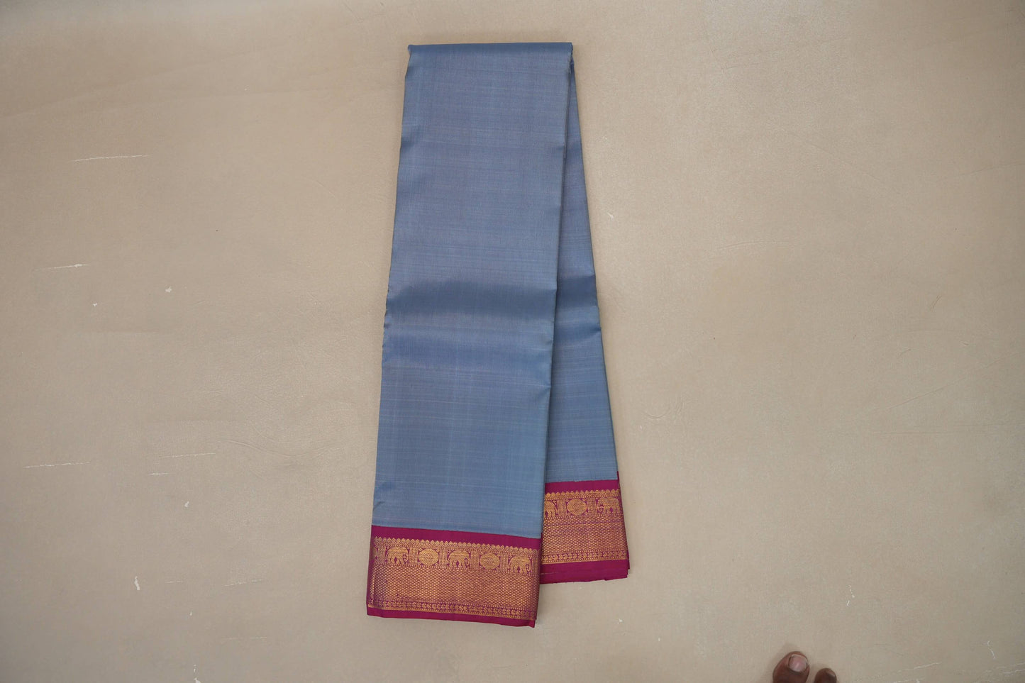 Grey with reddish pink border Vintage Kanjivaram Silk Saree SS8875