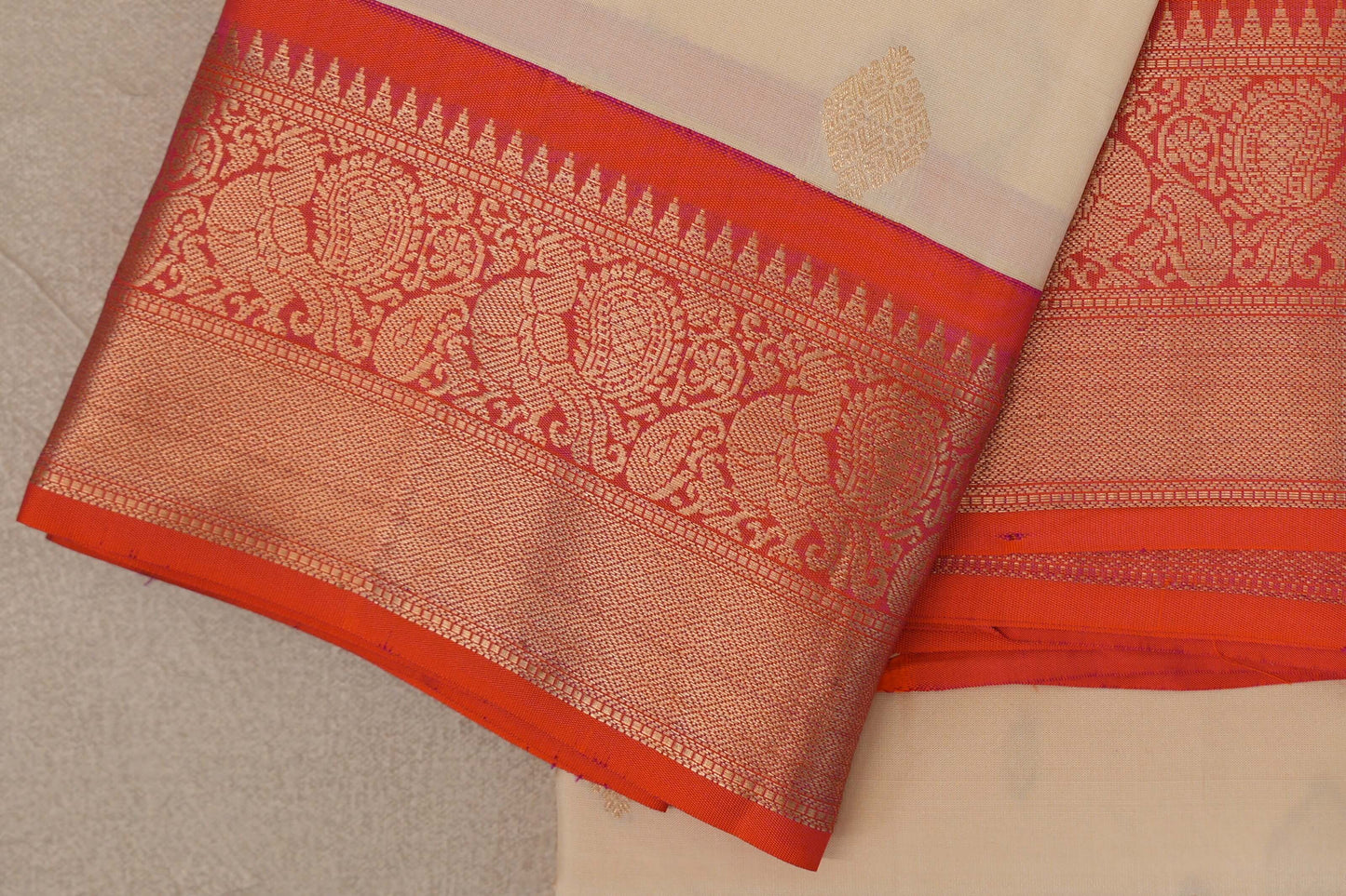 Cream Soft Silk Saree border