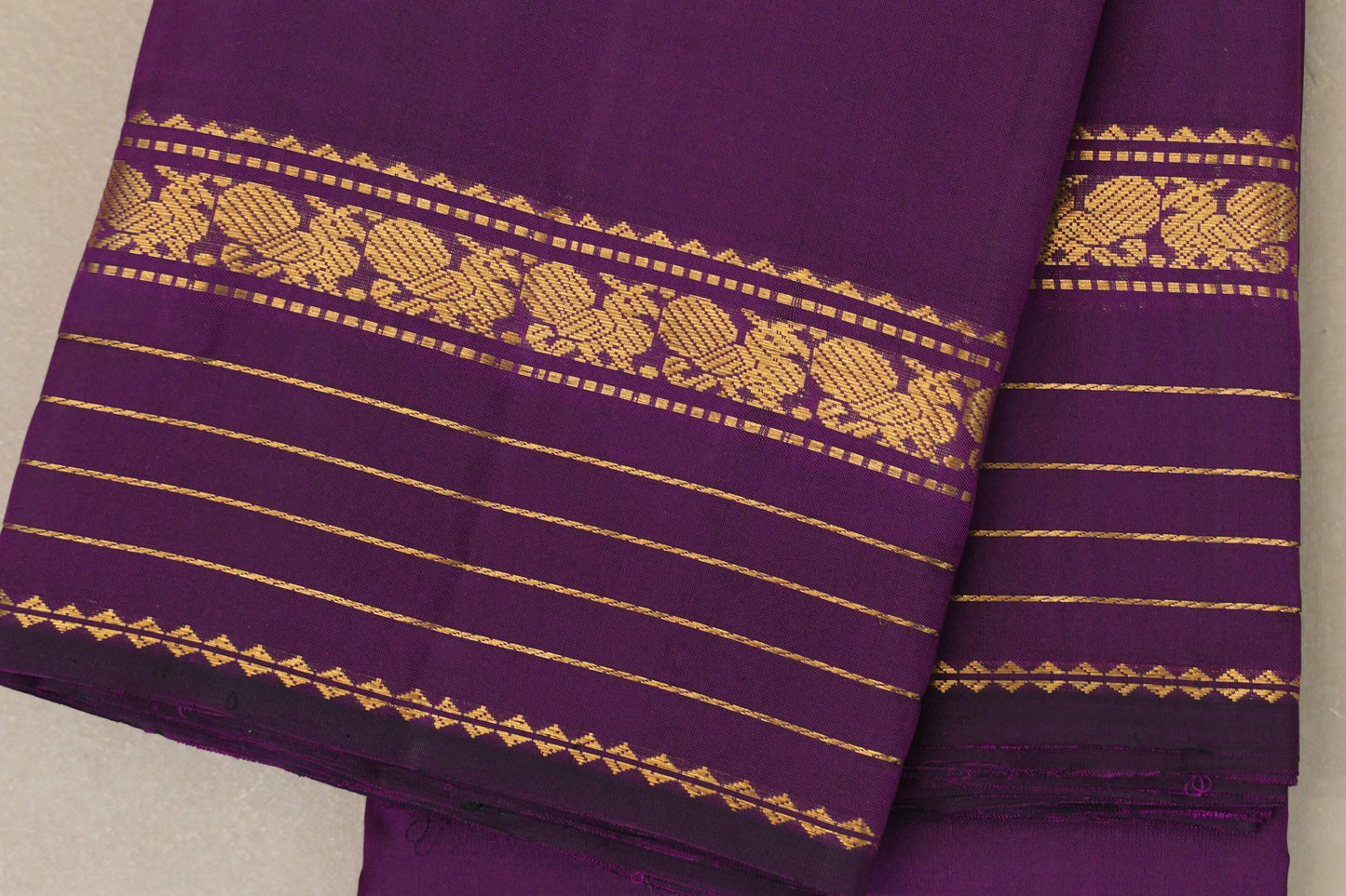 Deep Purple Vintage Kanjivaram Silk Saree  border