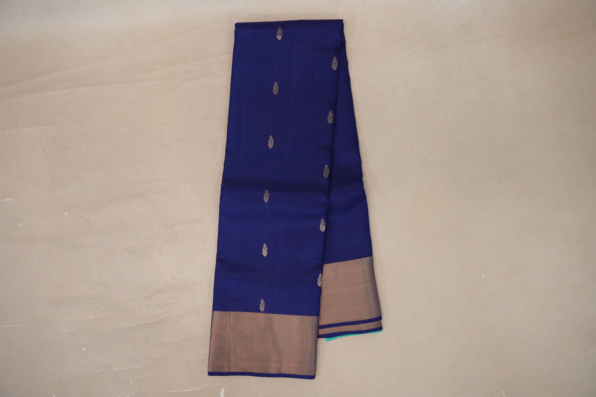 Online Deep Blue Light Weight Kanjivaram Silk Saree