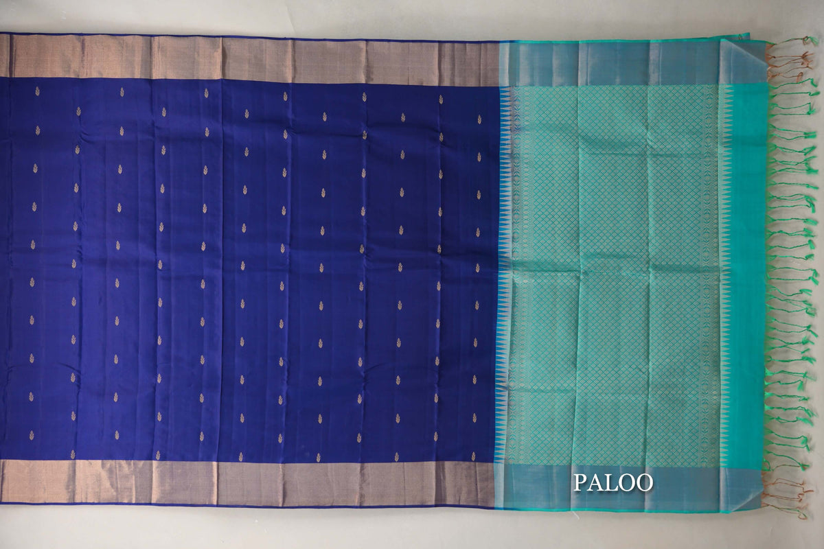 Deep Blue Light Weight Kanjivaram Silk Saree paloo