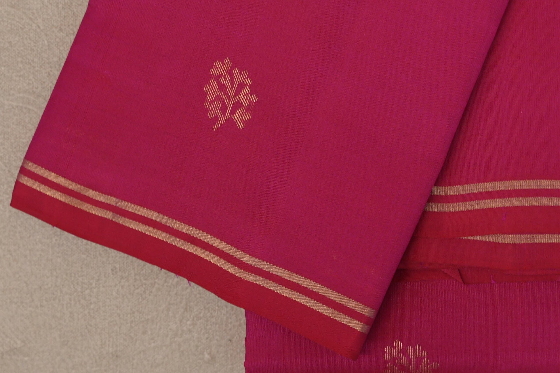 Bright Pink Light Weight Kanjivaram Silk Saree border