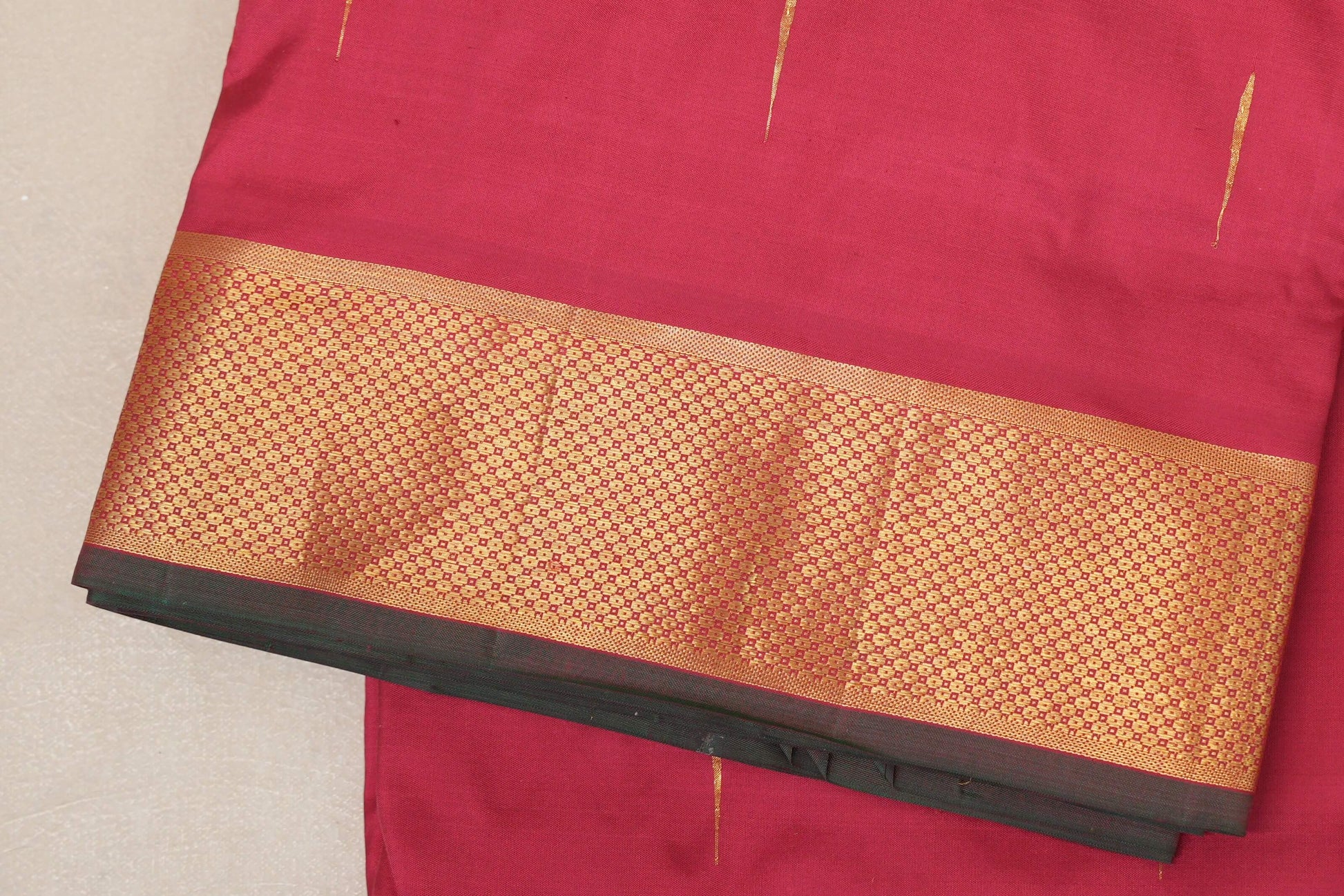 Maroon Ten yards silk saree border zoom