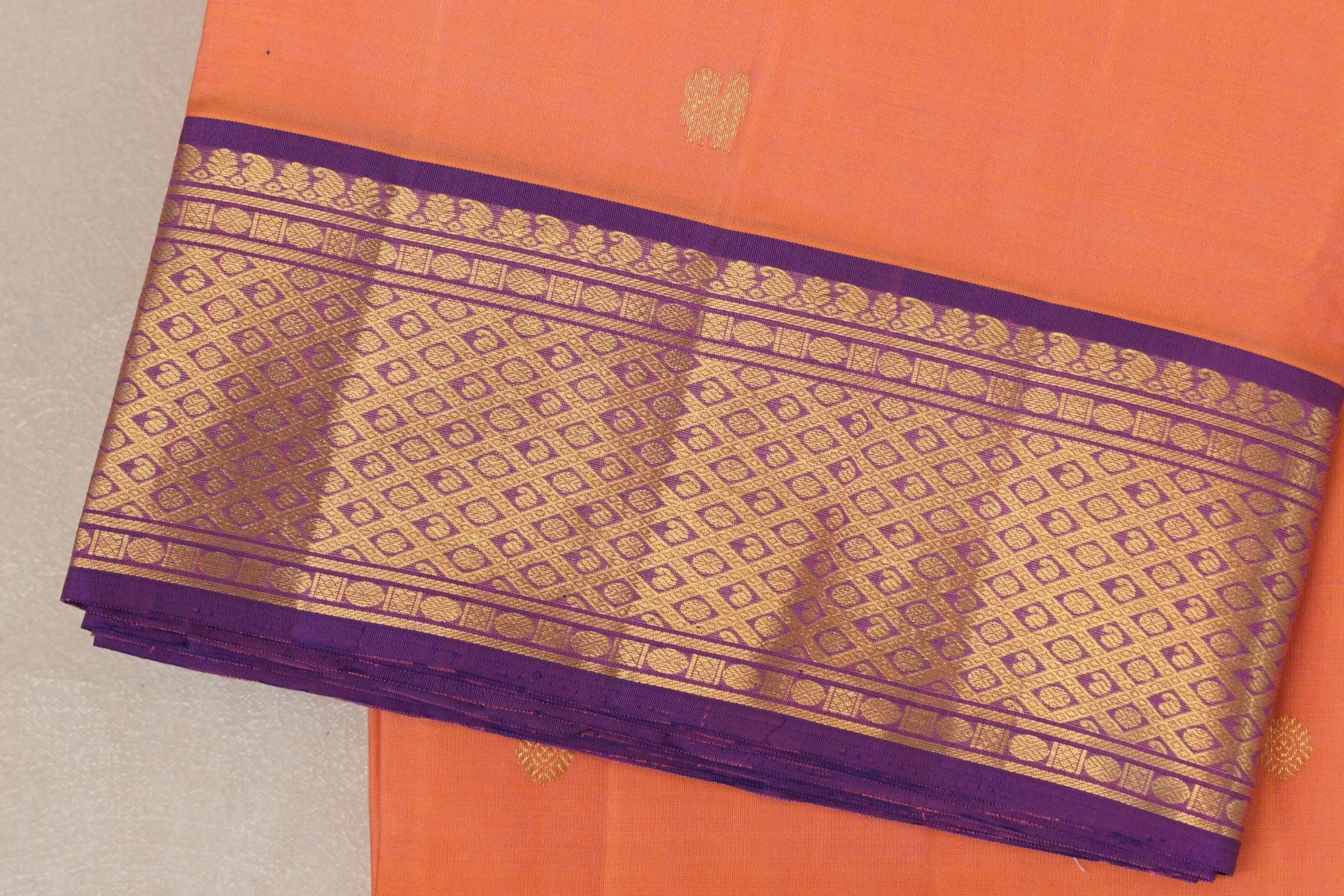 Peach Ten Yards Silk Saree border zoom