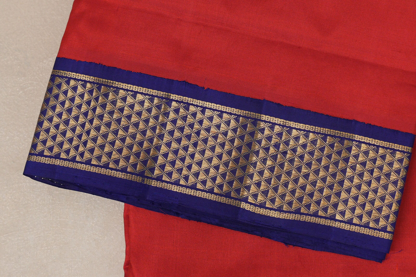 Red Ten Yards Silk Saree  border zoom