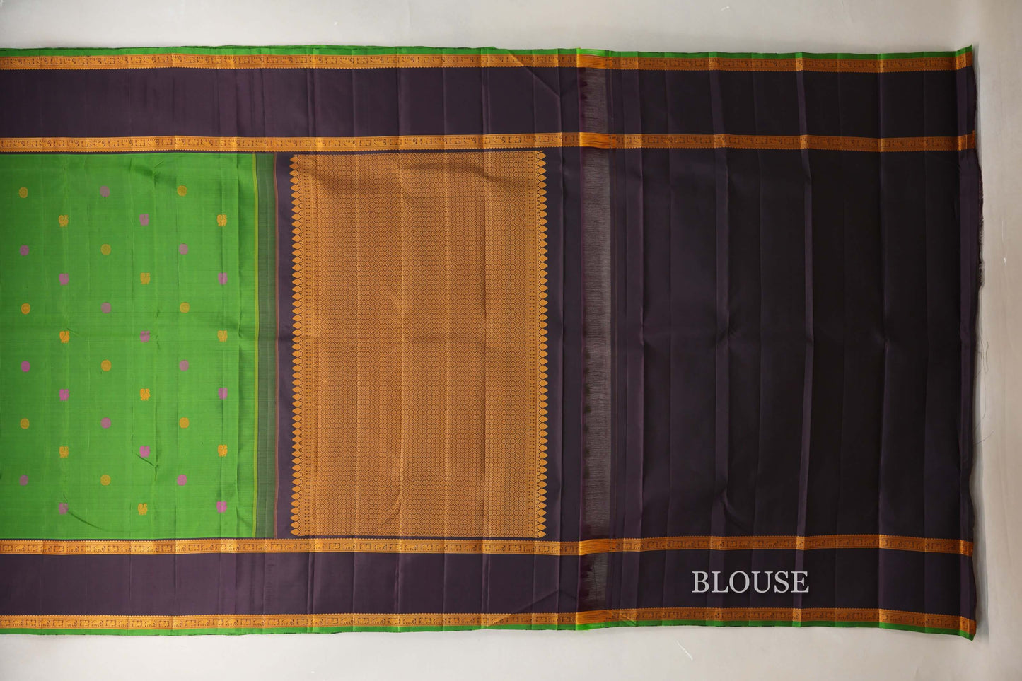 Bright Leaf Green with Deep Plum Borders Vintage Thread Woven Kanjivaram Silk Saree SS8910