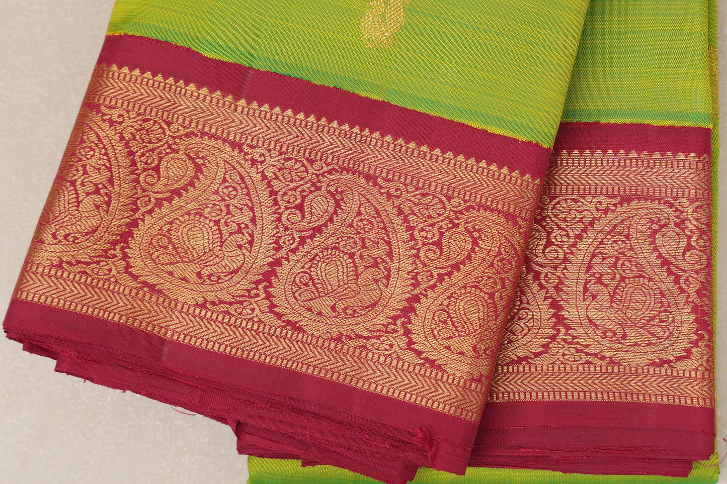 Dual Tone Green and Yellow with Deep Red Borders Vintage Kanjivaram Silk Saree SS8924