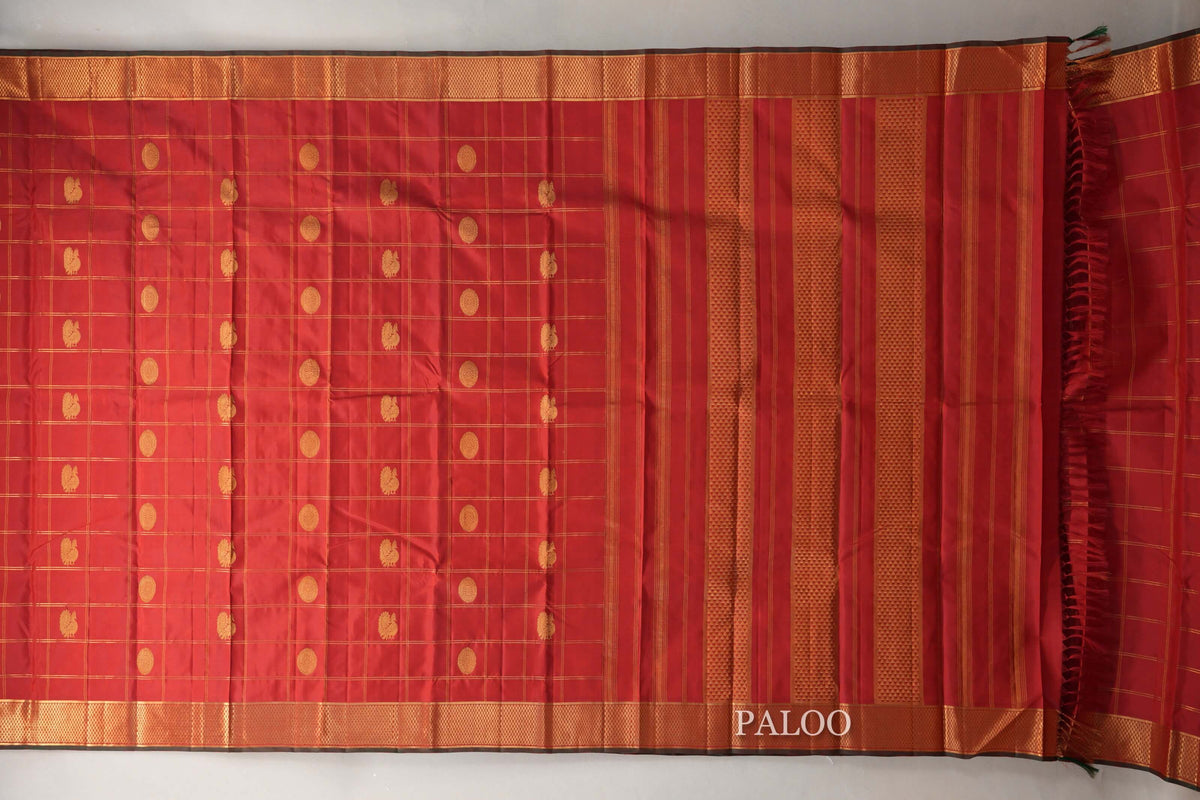 Deep Red with Deep Red & Dark Green Selvedge Borders Vintage Kanjivaram Silk Saree paloo