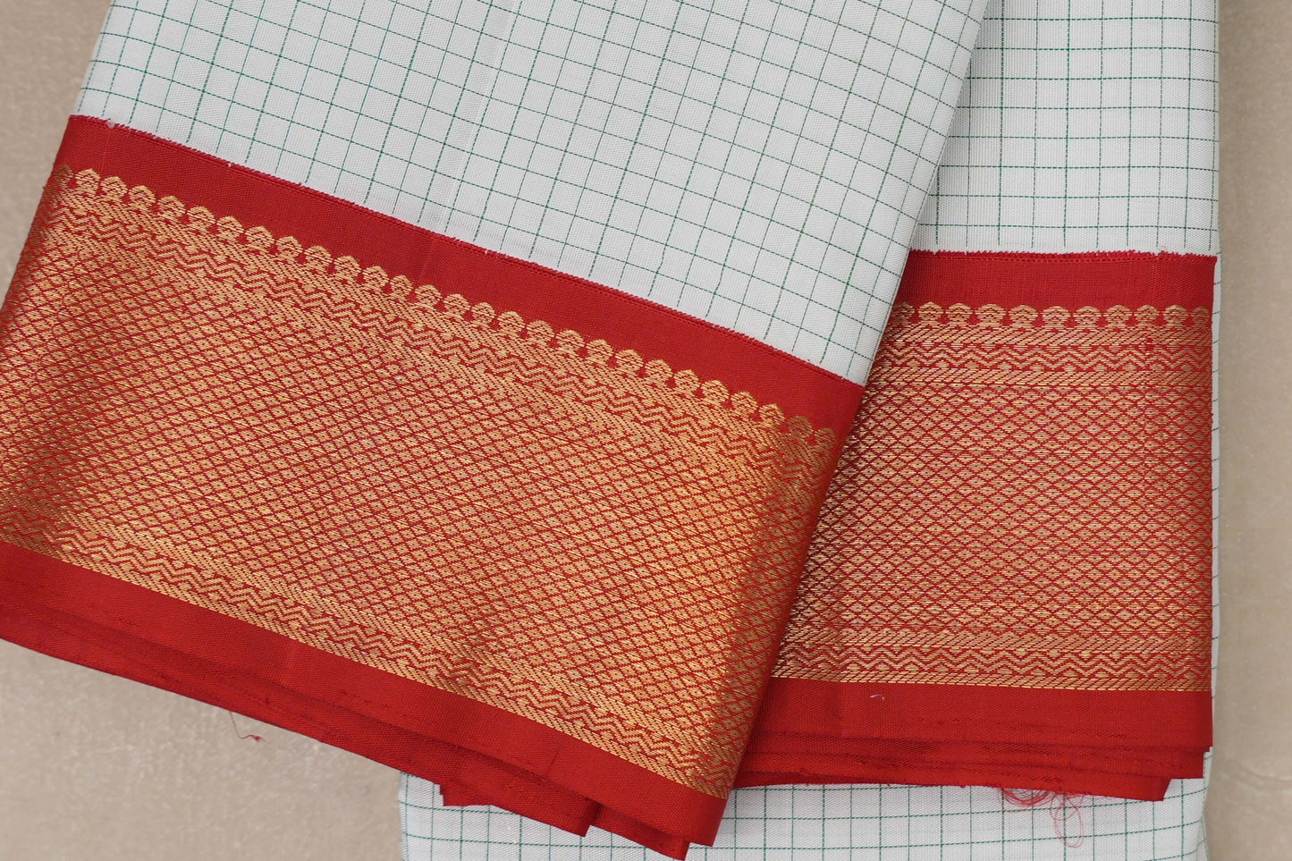White with red Borders Vintage Kanjivaram Silk Saree SS8929