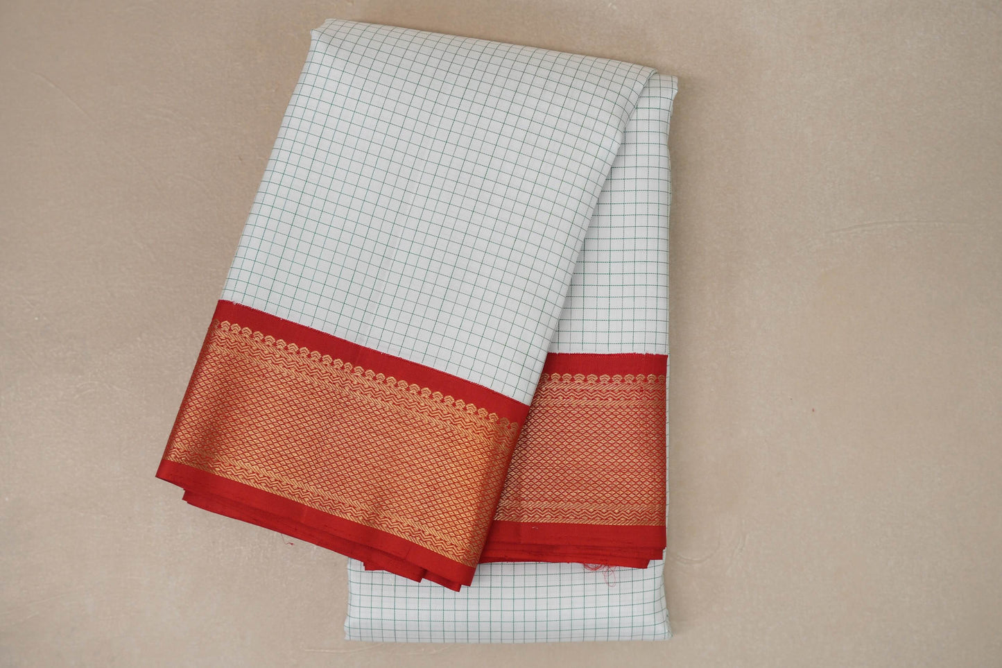 White with red Borders Vintage Kanjivaram Silk Saree SS8929