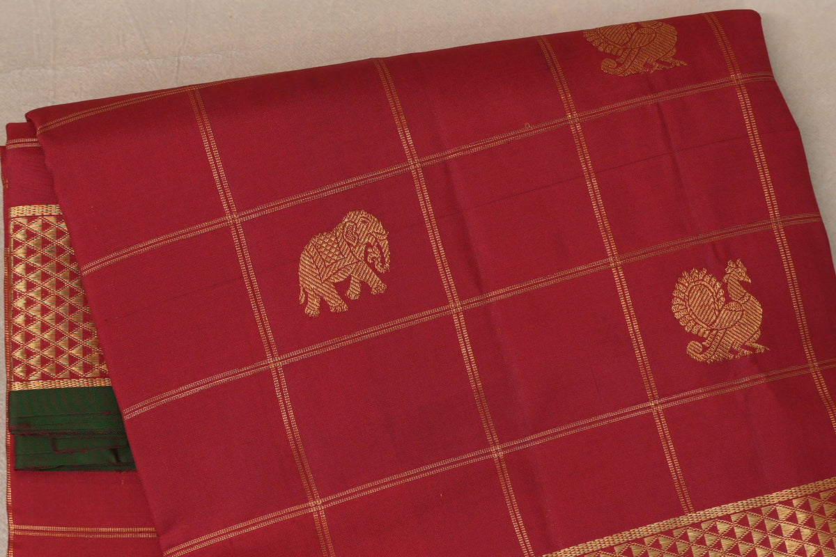 Deep Red Ten Yards Silk Saree body