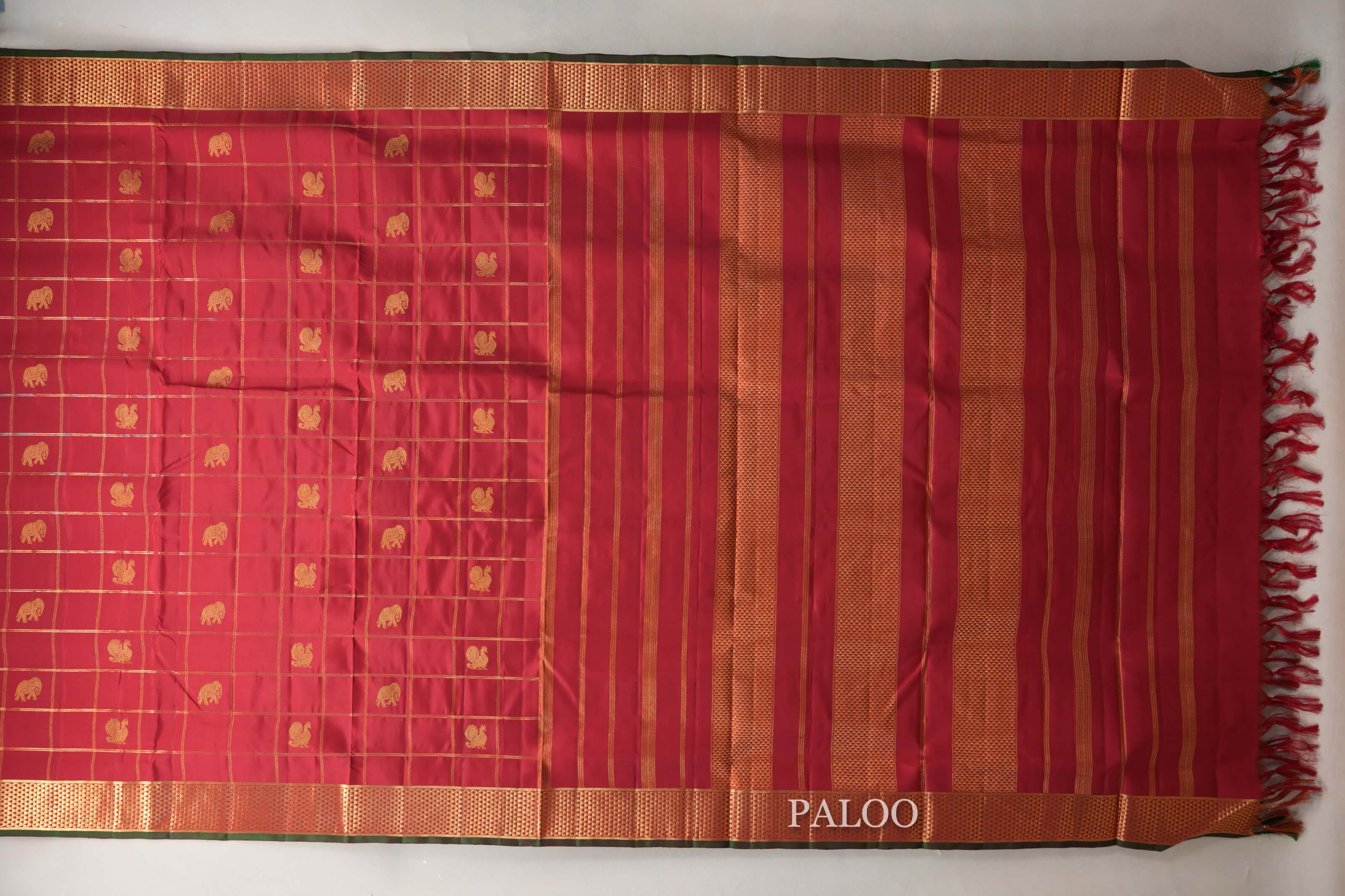 Deep Red Ten Yards Silk Saree paloo