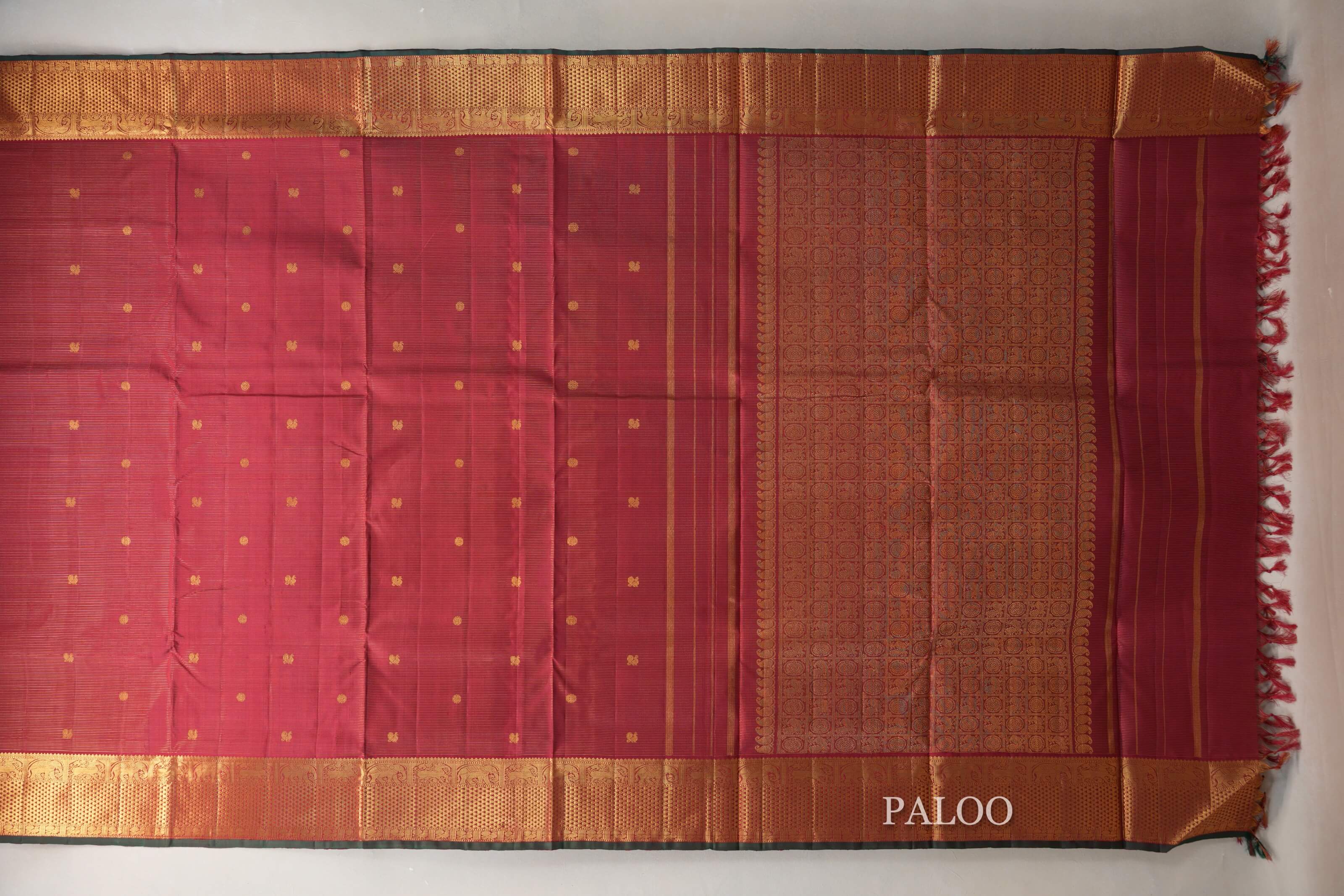 Deep Maroon Vaira Oosi Ten Yards Silk Saree paloo