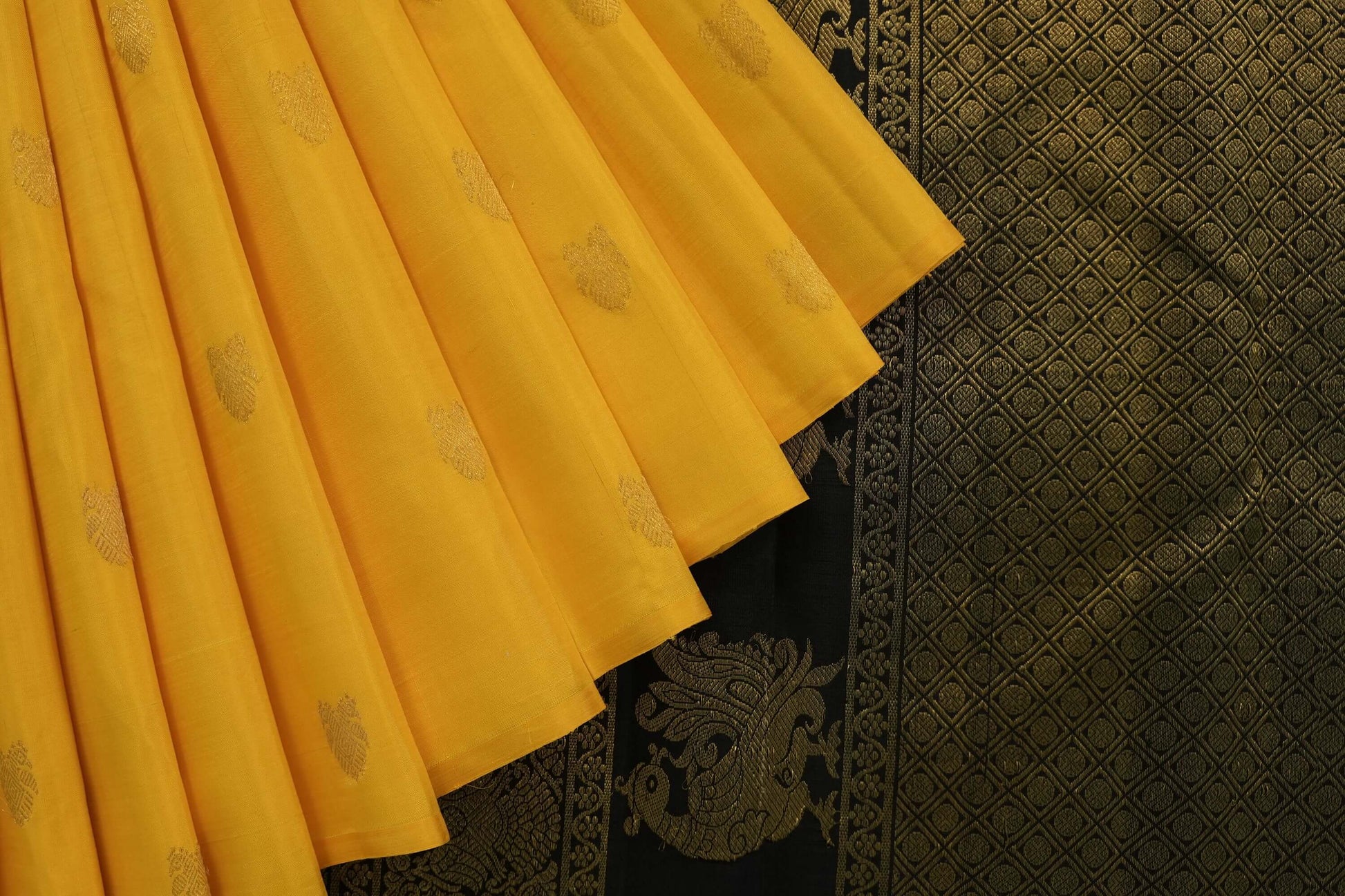 Bridal kanchipuram silk saree