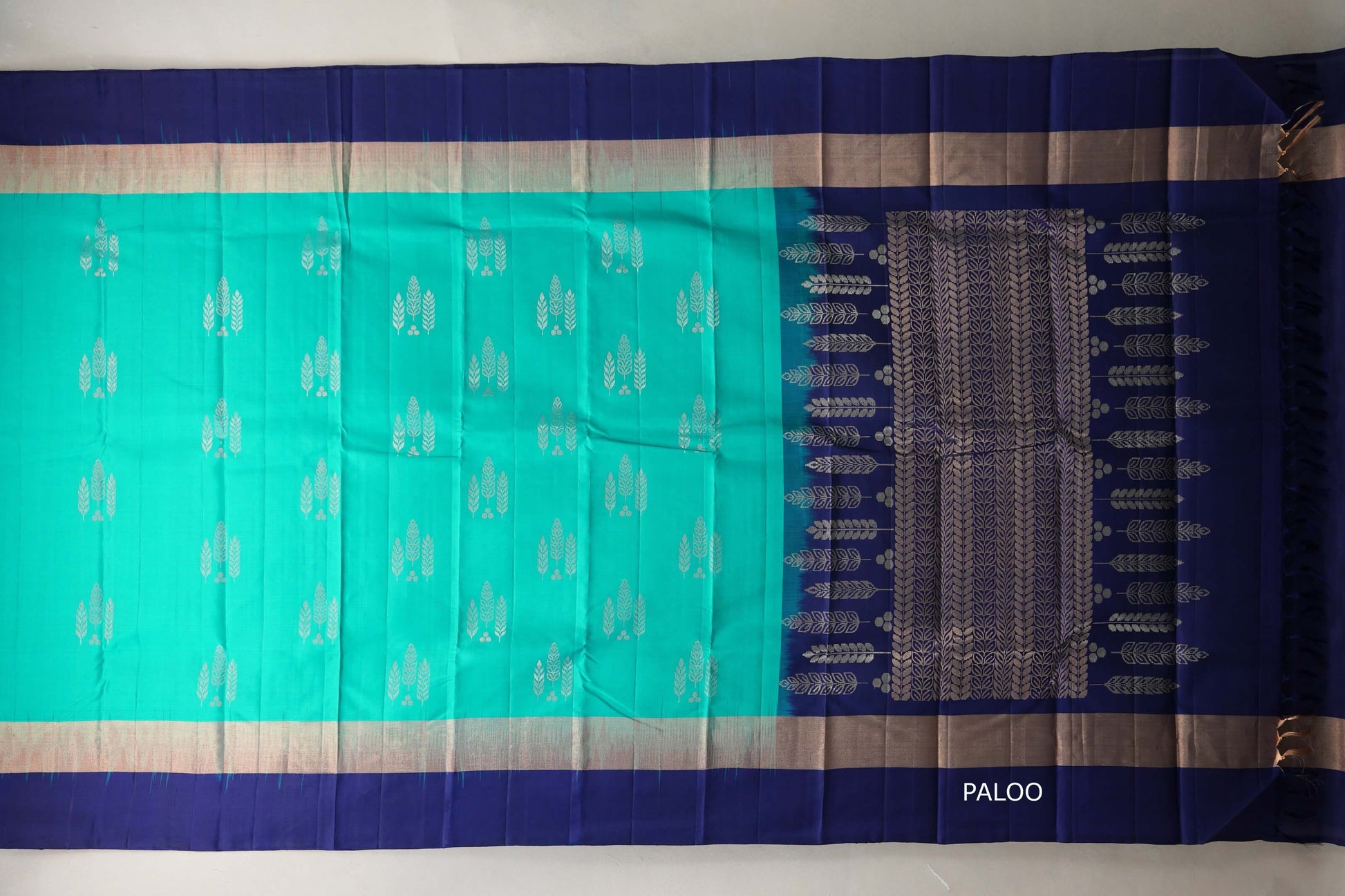 Turquoise blue with Deep Blue borders Light Weight Kanjivaram Silk Saree paloo