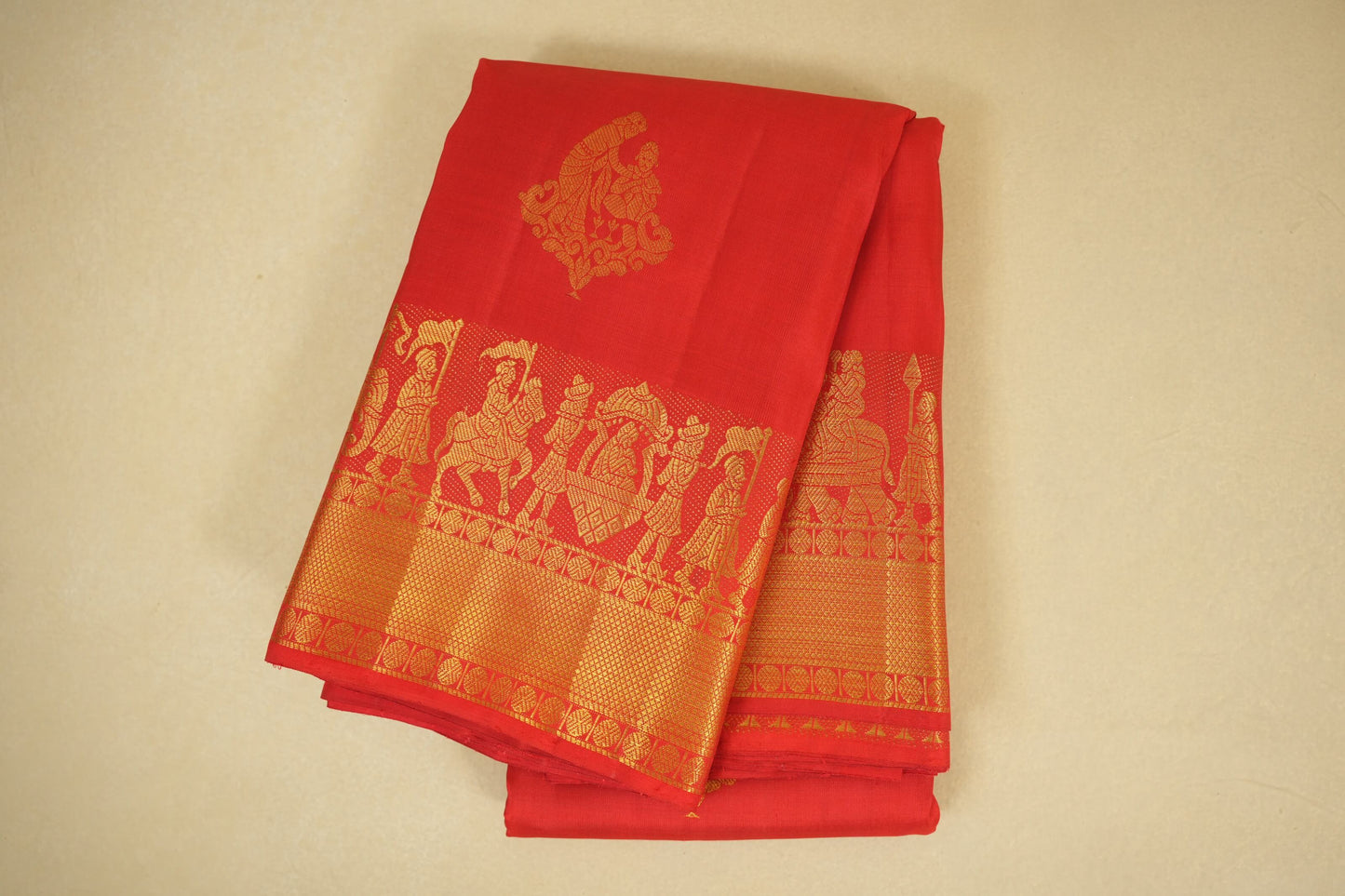 Folded Chilly red vintage kanjivaram silk saree