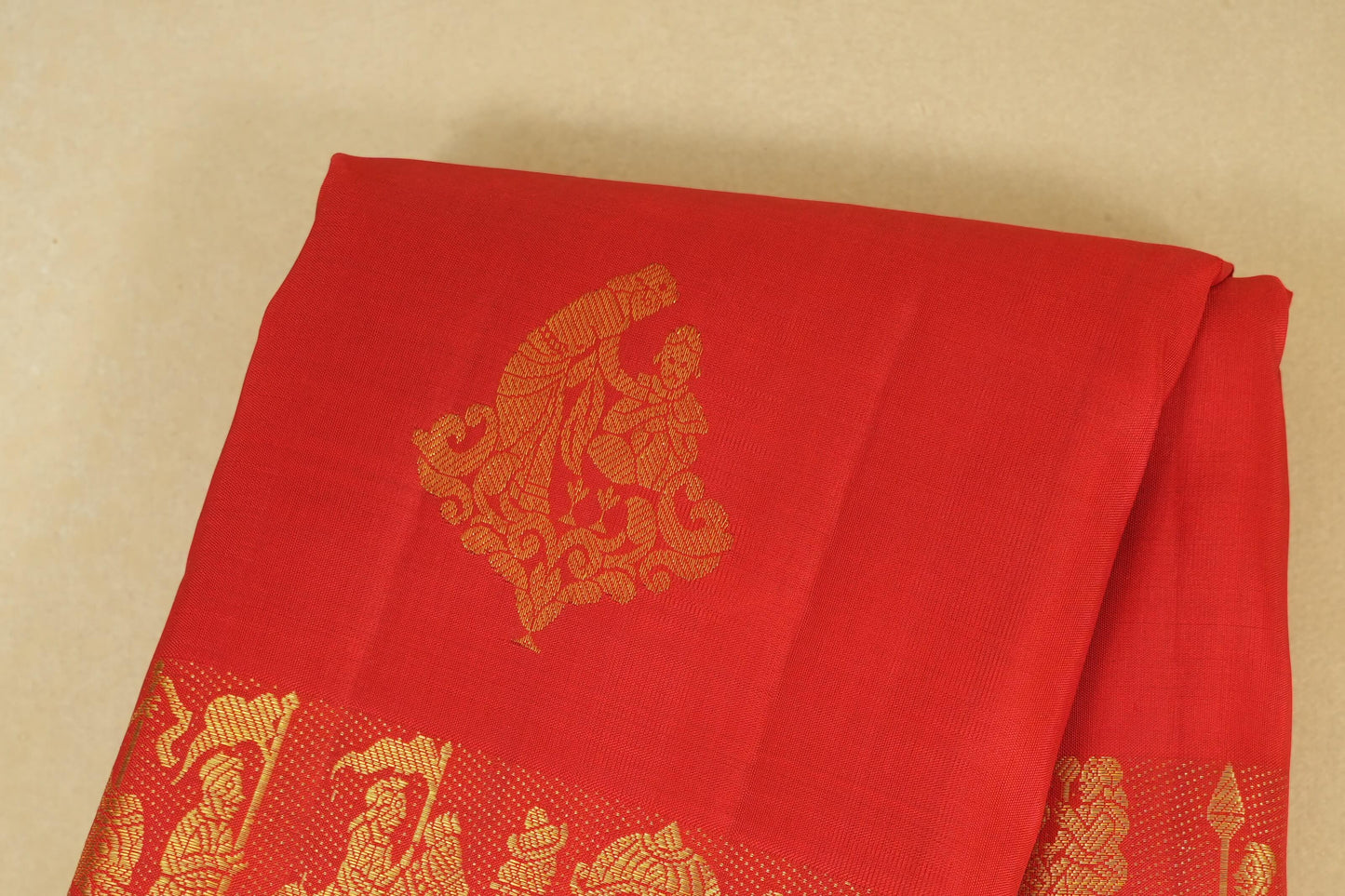 Chilli Red vintage kanjivaram silk saree body zoom