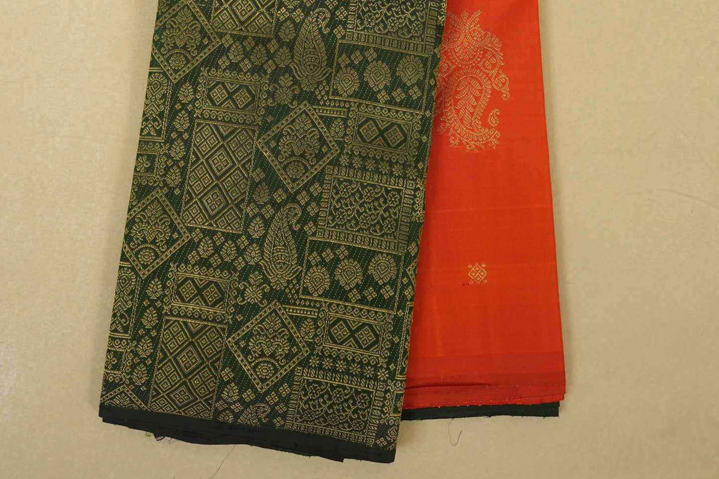 Orange vintage kanjivaram silk saree borders zoom