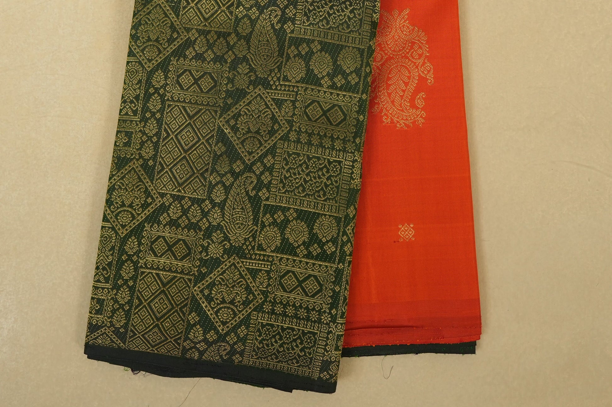 Orange vintage kanjivaram silk saree borders zoom