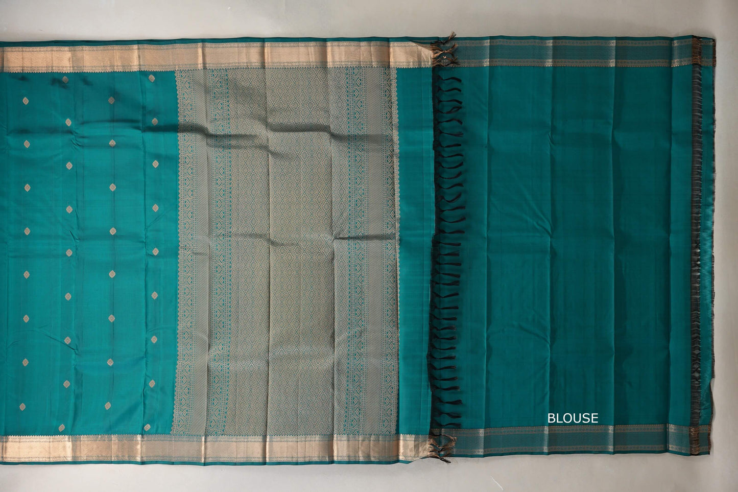 Peacock Green Light Weight Kanjivaram Silk Saree SS8951