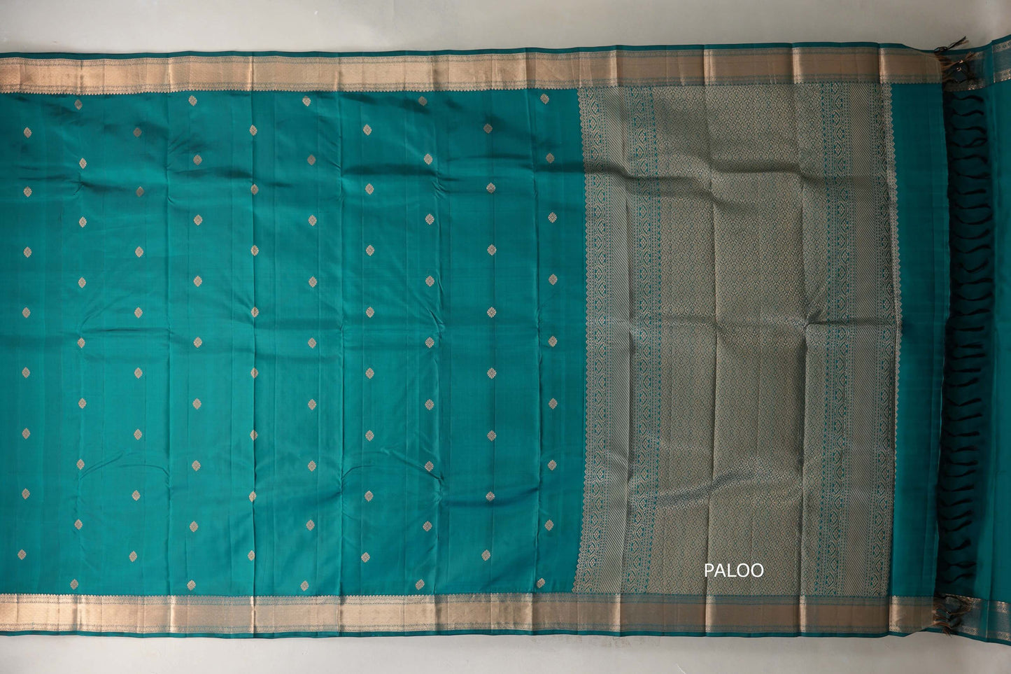 Peacock Green Light Weight Kanjivaram Silk Saree SS8951