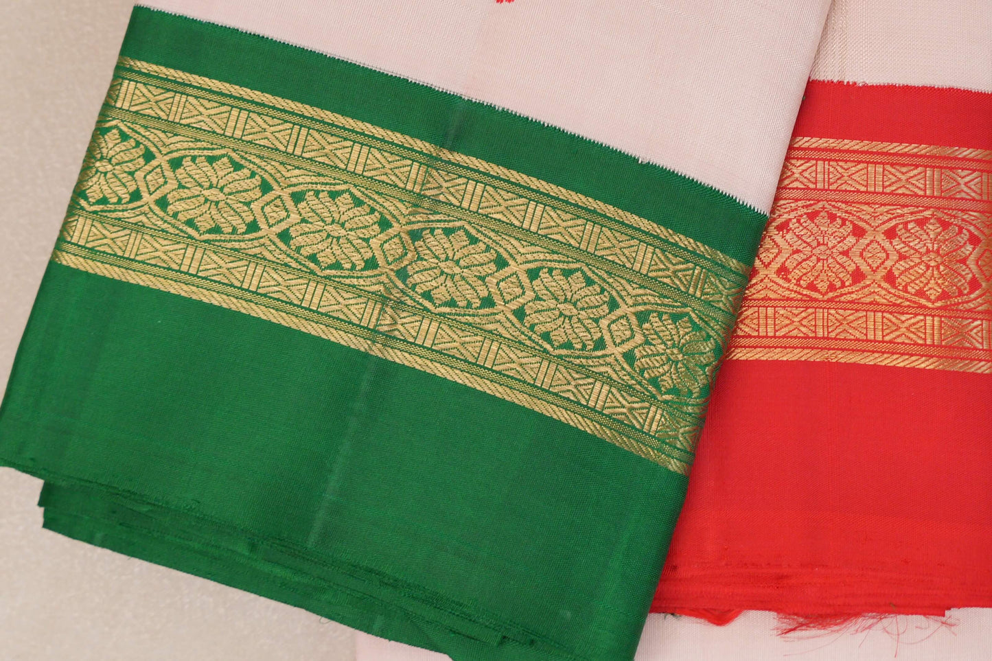 Ivory Pink Heirloom Kanjivaram Silk Saree borders zoom