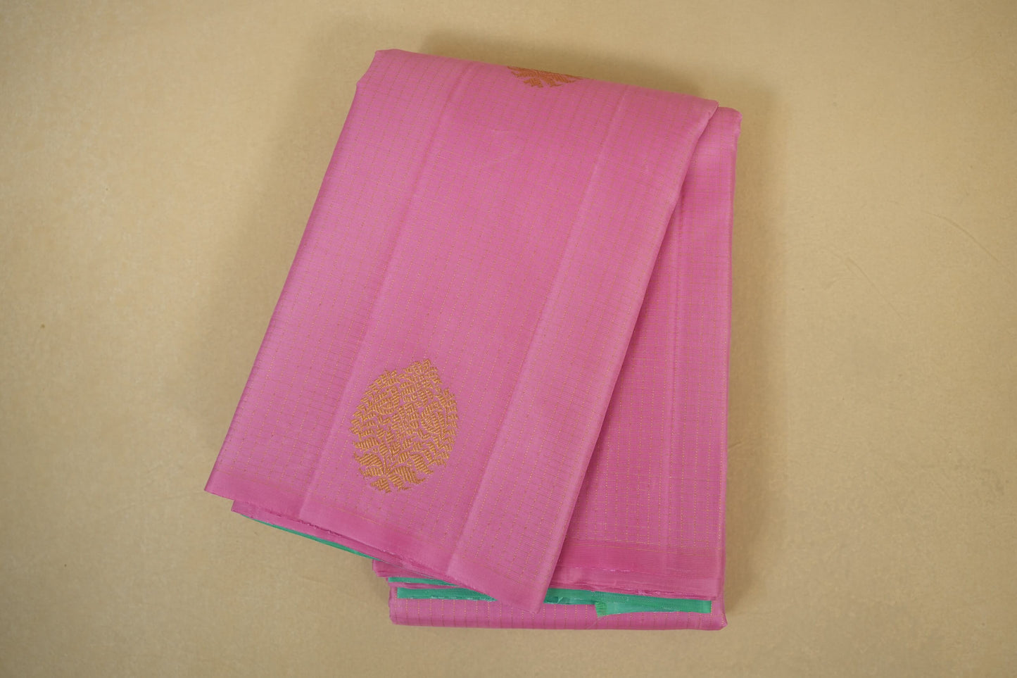 folded Pink vintage kanjivaram silk saree