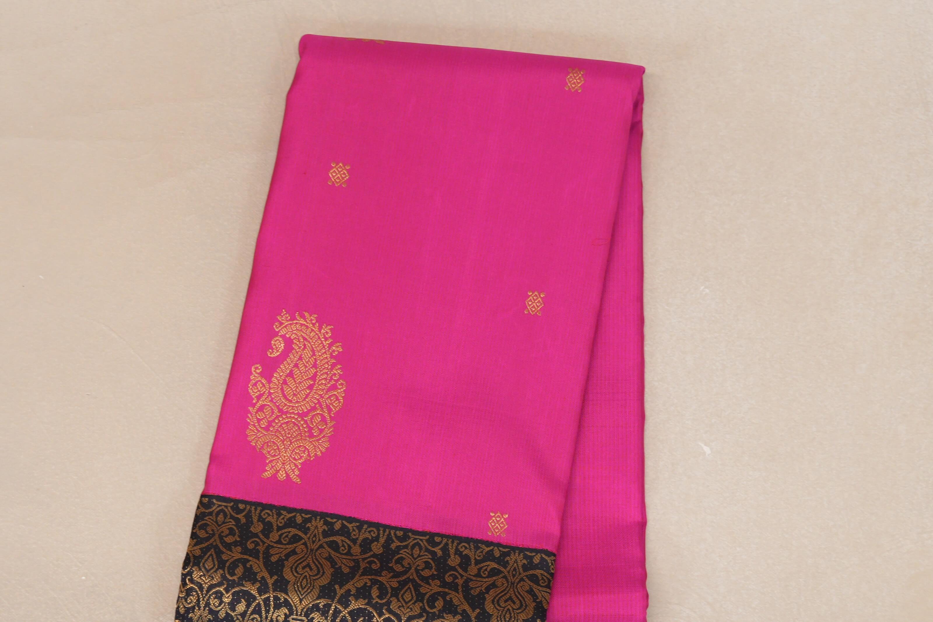 Pink Vintage Kanjivaram Silk Saree  body zoom