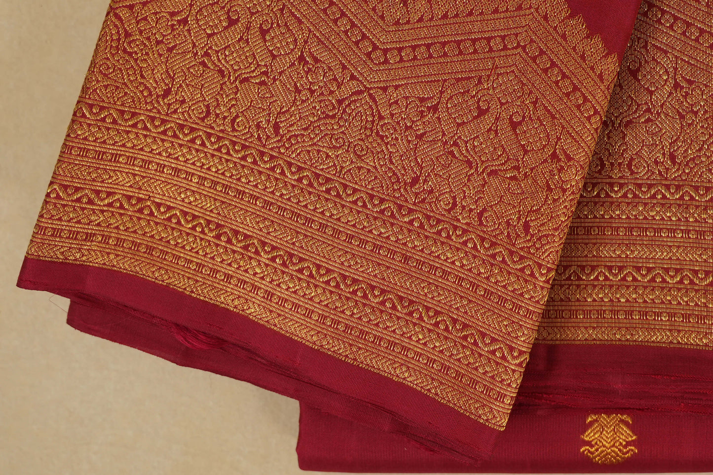 Maroon Kanjivaram Silk Saree borders zoom