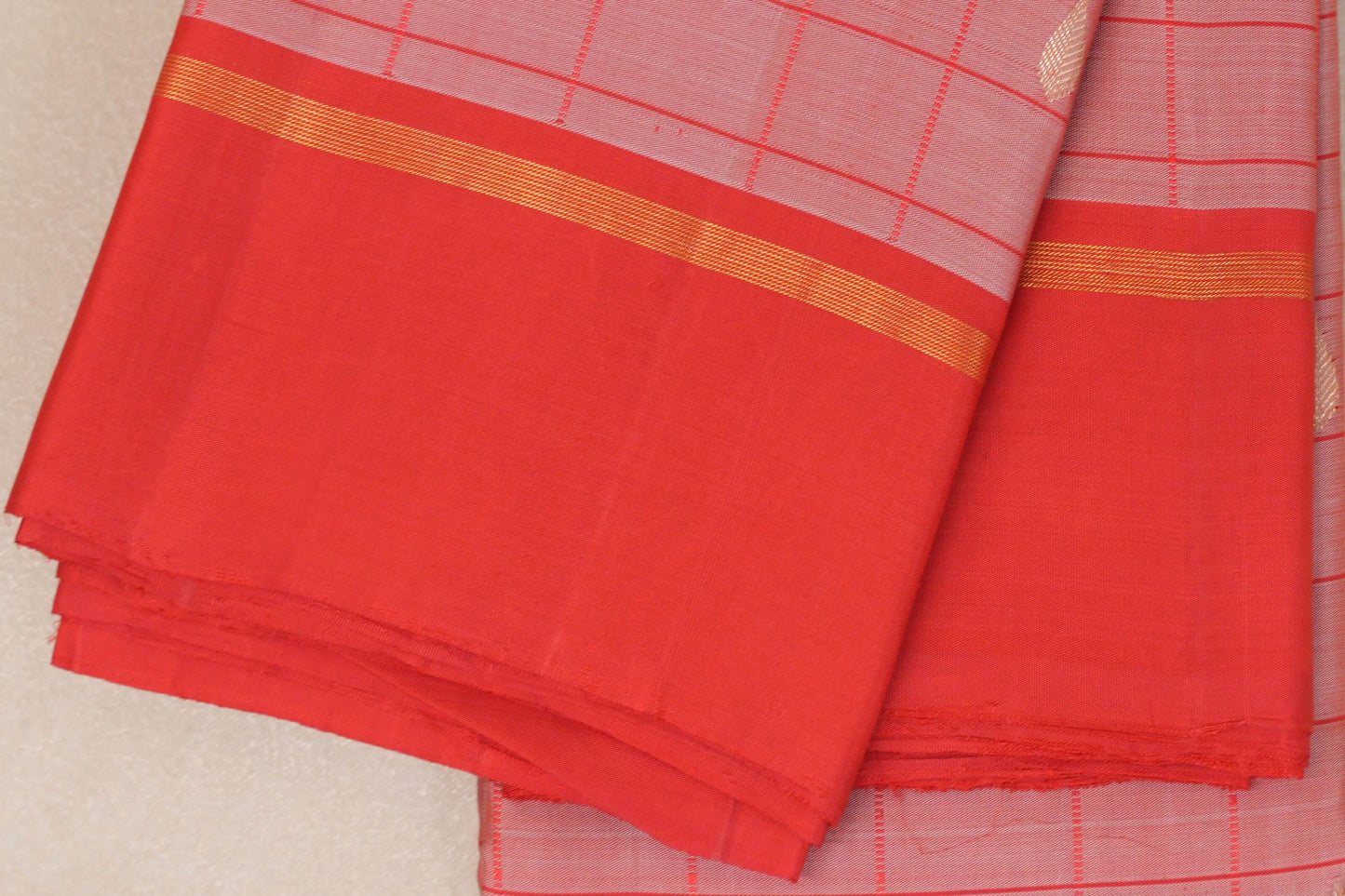 Pastel Red with Red Borders Vintage Kanjivaram Silk Saree border zoom