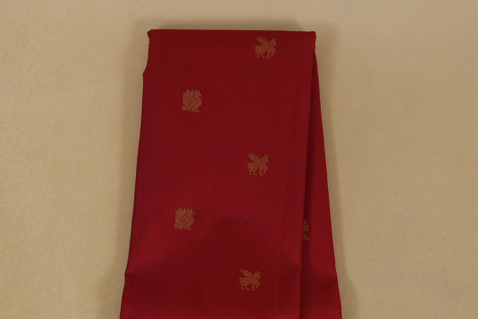 vintage Red Kanjivaram Silk Saree body zoom