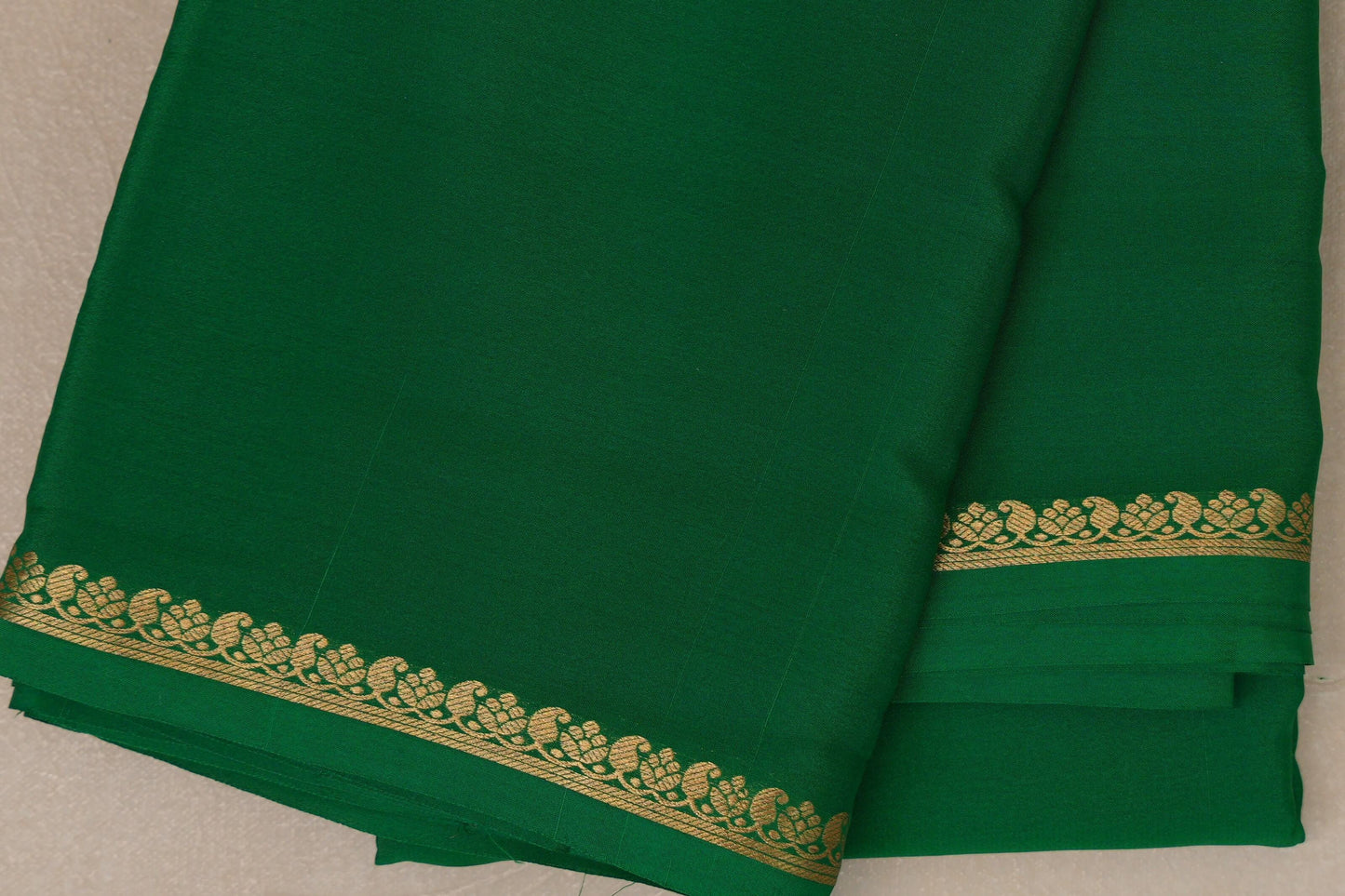 Bright Leaf Green Mysore Silk Saree SS8986