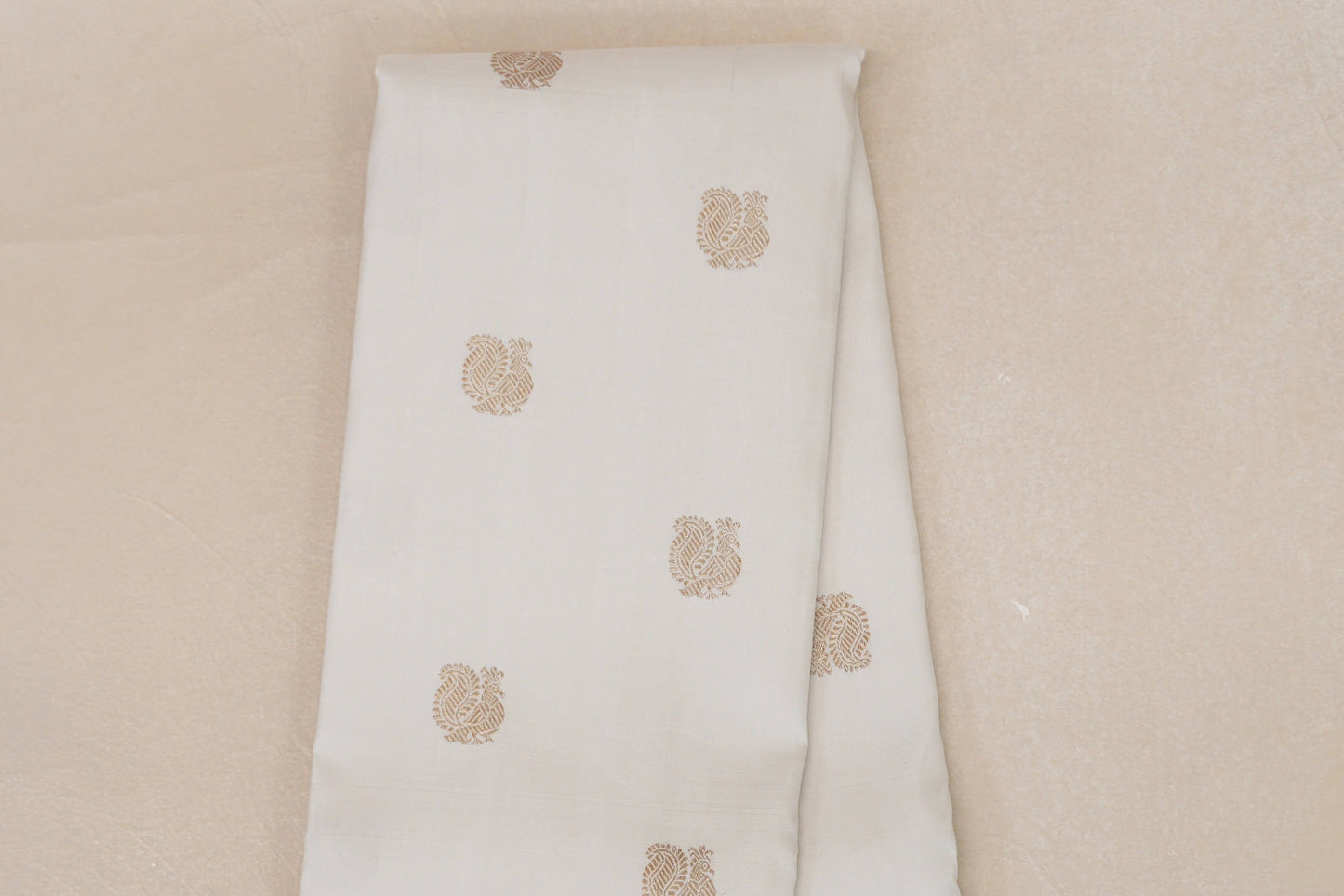 Off White with Bright Orange Borders and Leaf Green Selvedge Vintage Heirloom Kanjivaram Silk Saree SS9038