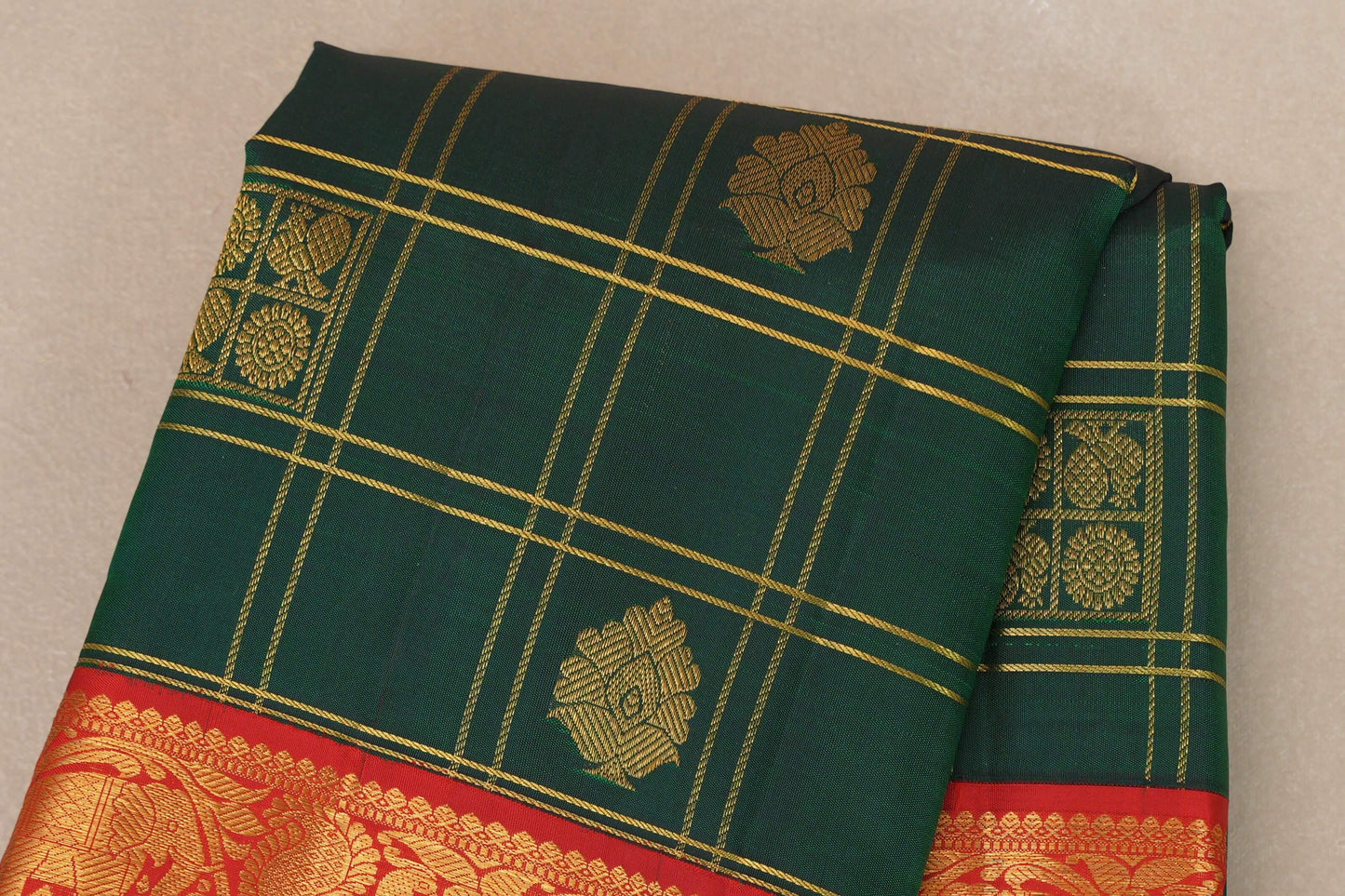 Bottle Green with Red Borders Vintage Heirloom Kanjivaram Silk Saree SS9045