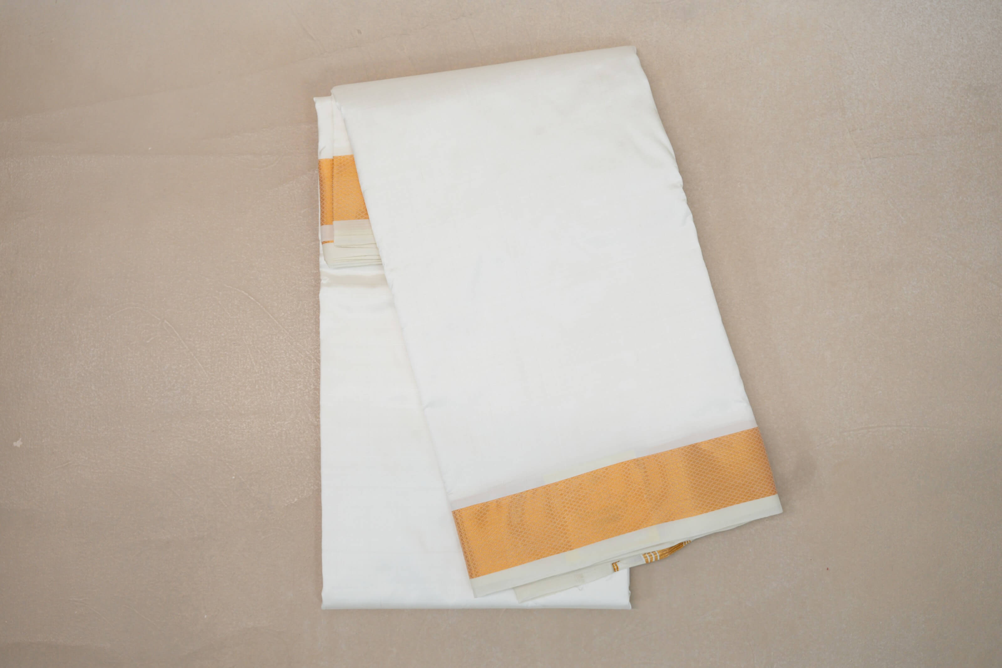 10 Mulam Silk Dhoti with 6 Mulam Angavastram for Wedding DH068