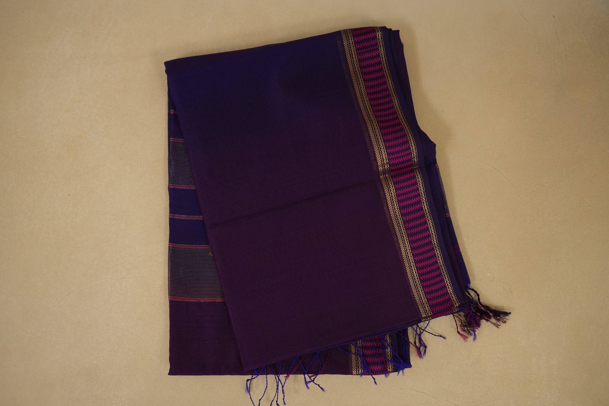folded Multi color folded maheshwari silk cotton saree