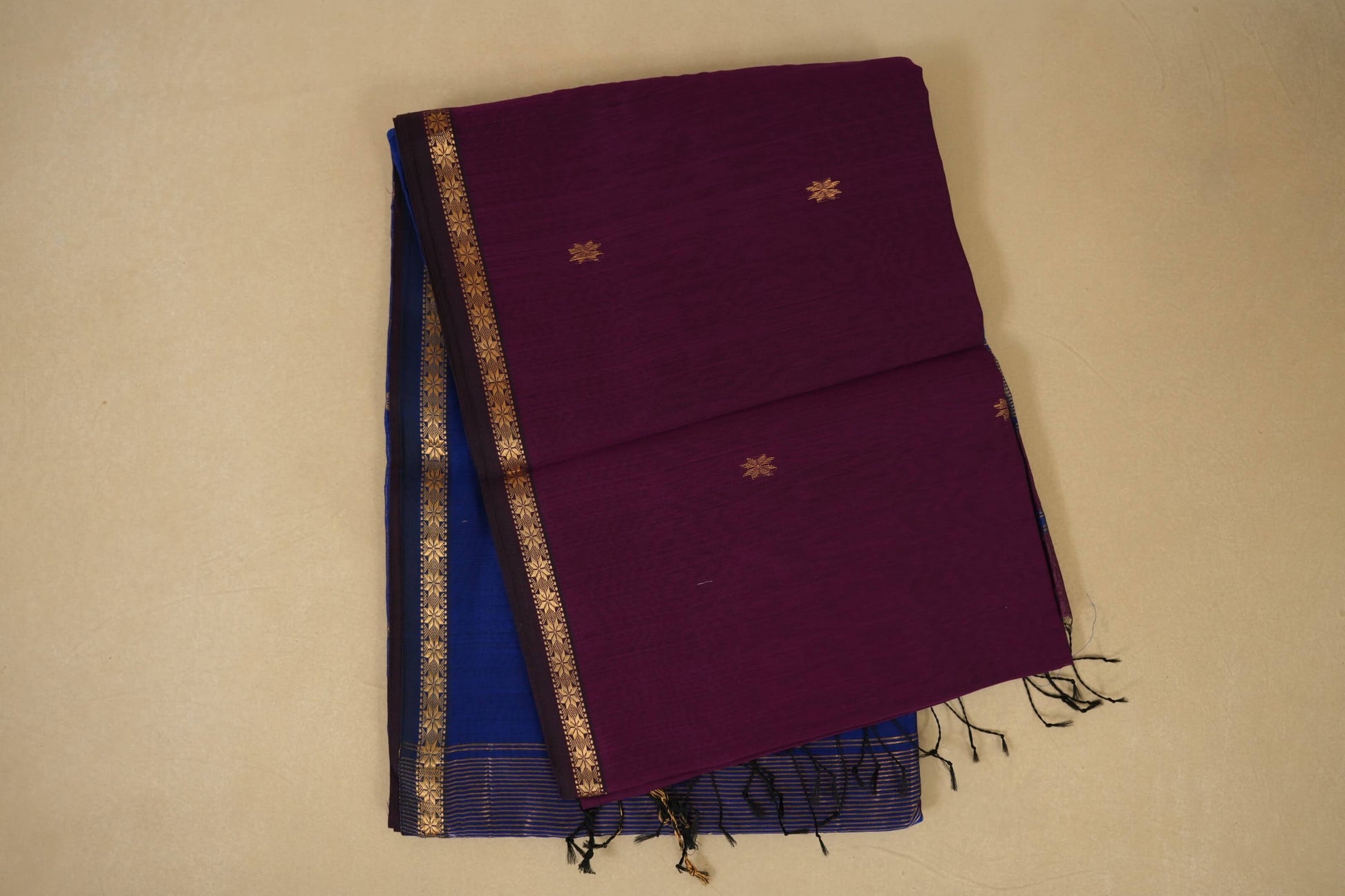 Magenta folded maheshwari silk cotton saree