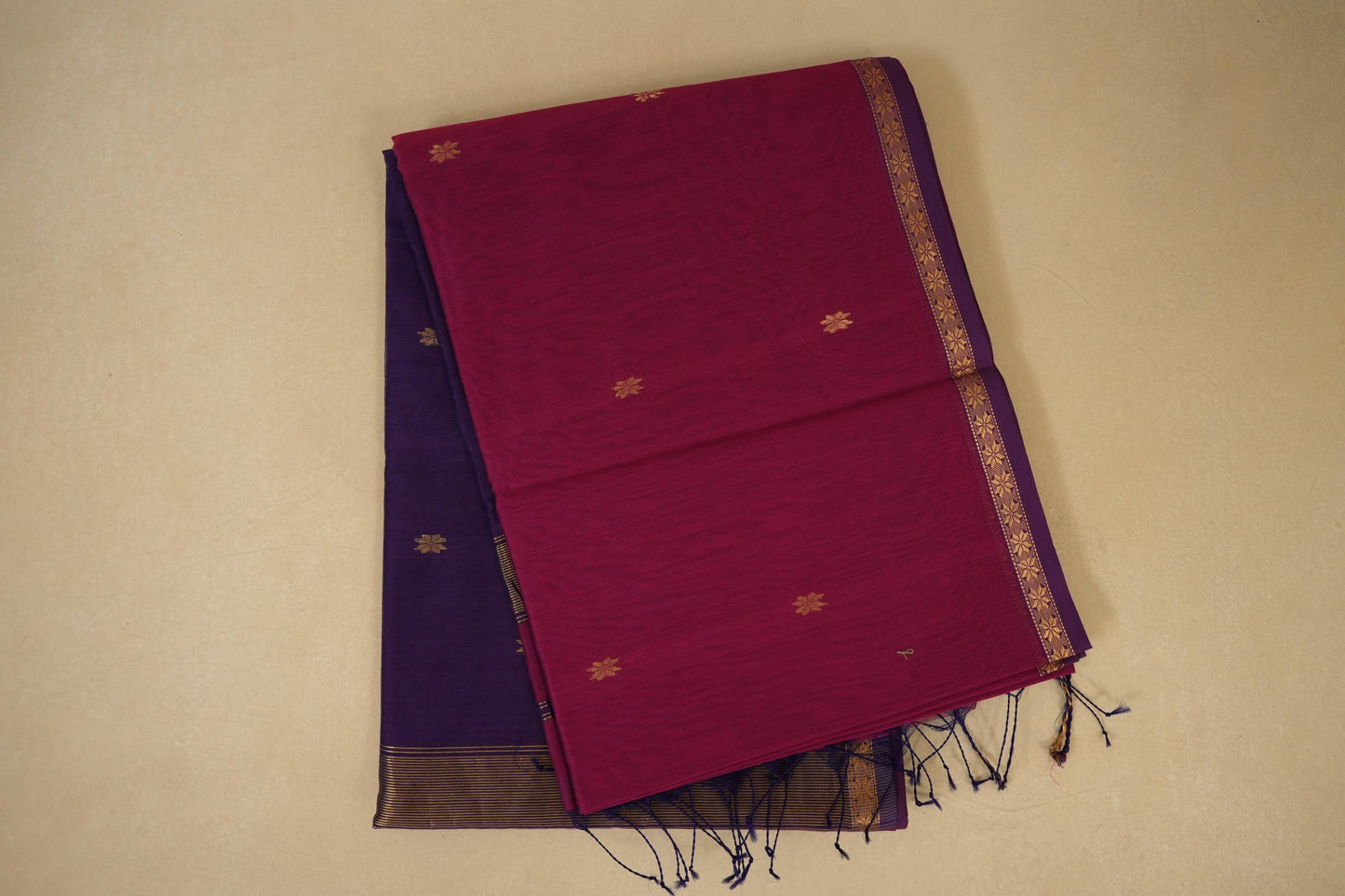 Magenta folded maheshwari silk cotton saree