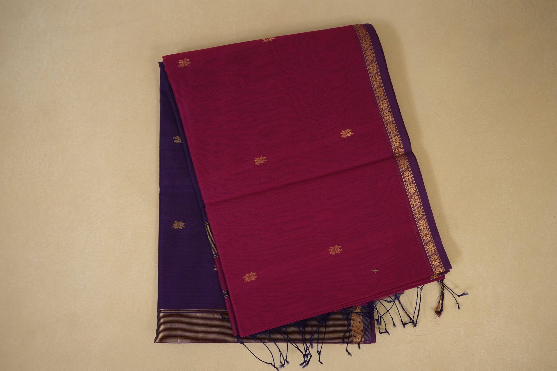 Magenta folded maheshwari silk cotton saree
