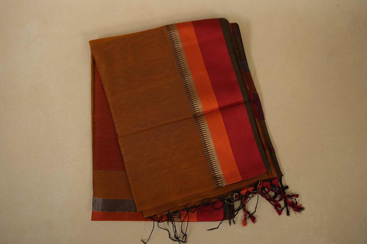 Mehendi green folded maheshwari silk cotton saree