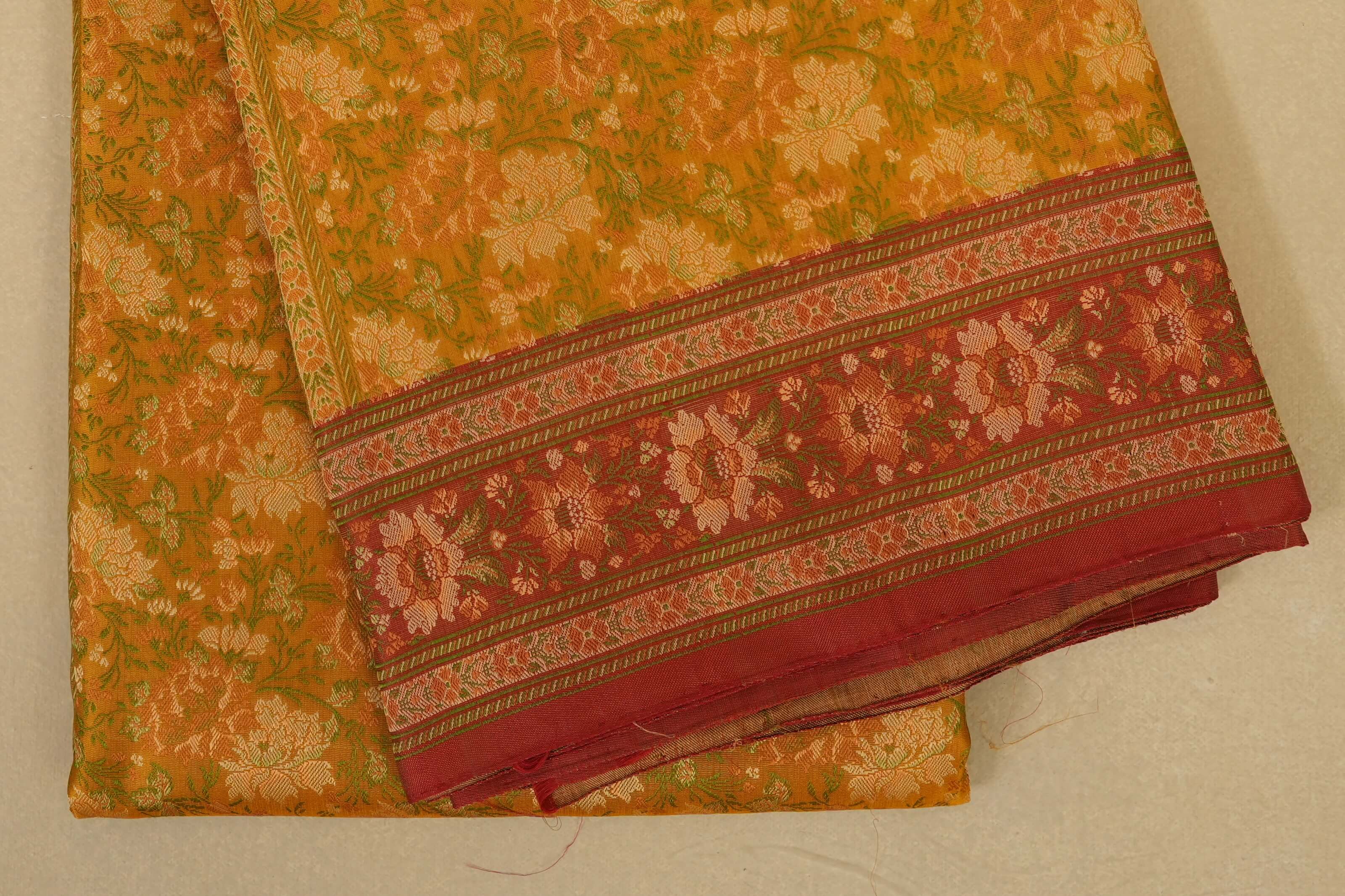 Yellowish Green Banarasi Silk Saree  Borders Zoom