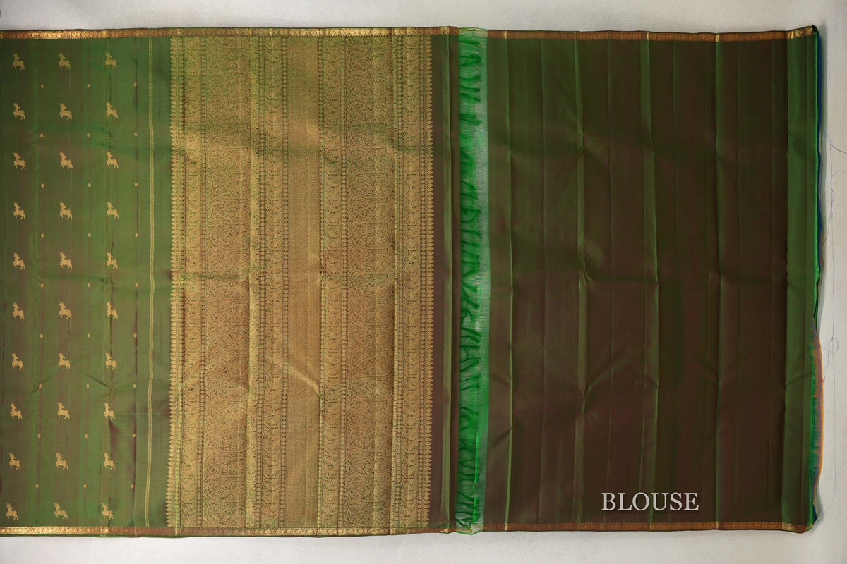 Dual Tone of Forest Green and Red Vintage Kanjivaram Silk Saree blouse