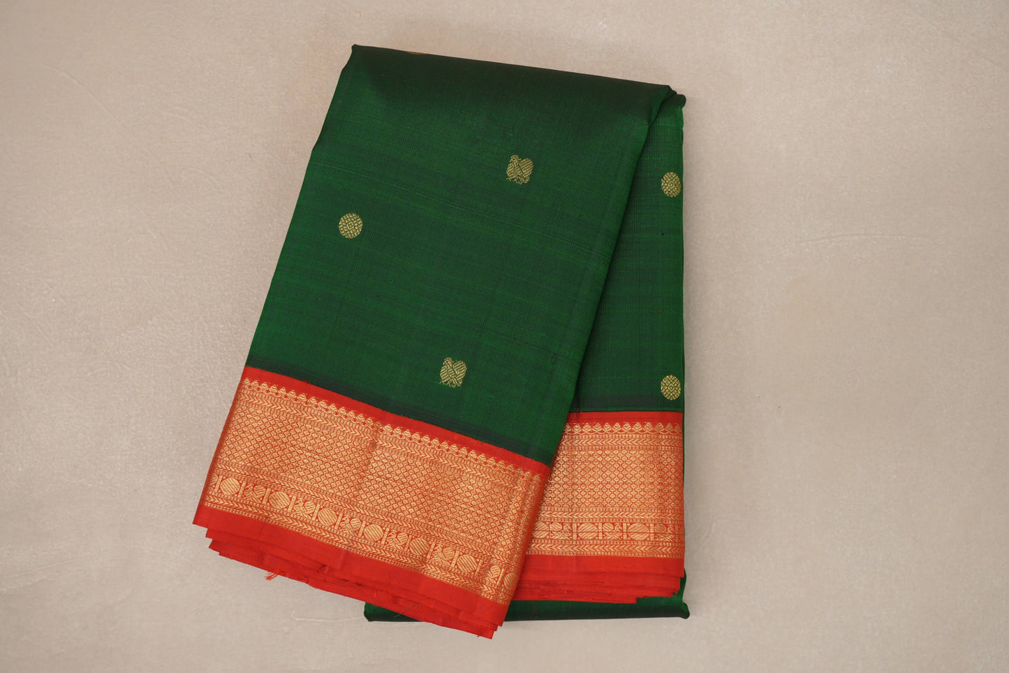 Emerald Green with Bright Red Borders Vintage Kanjivaram Silk Saree SS9079